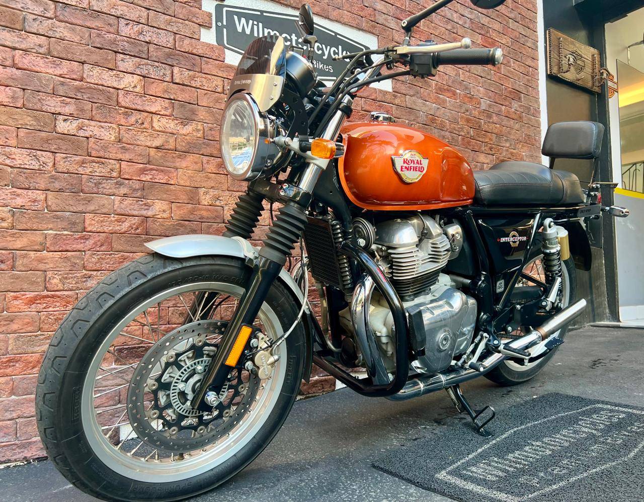 ROYAL ENFIELD INTERCEPTOR 