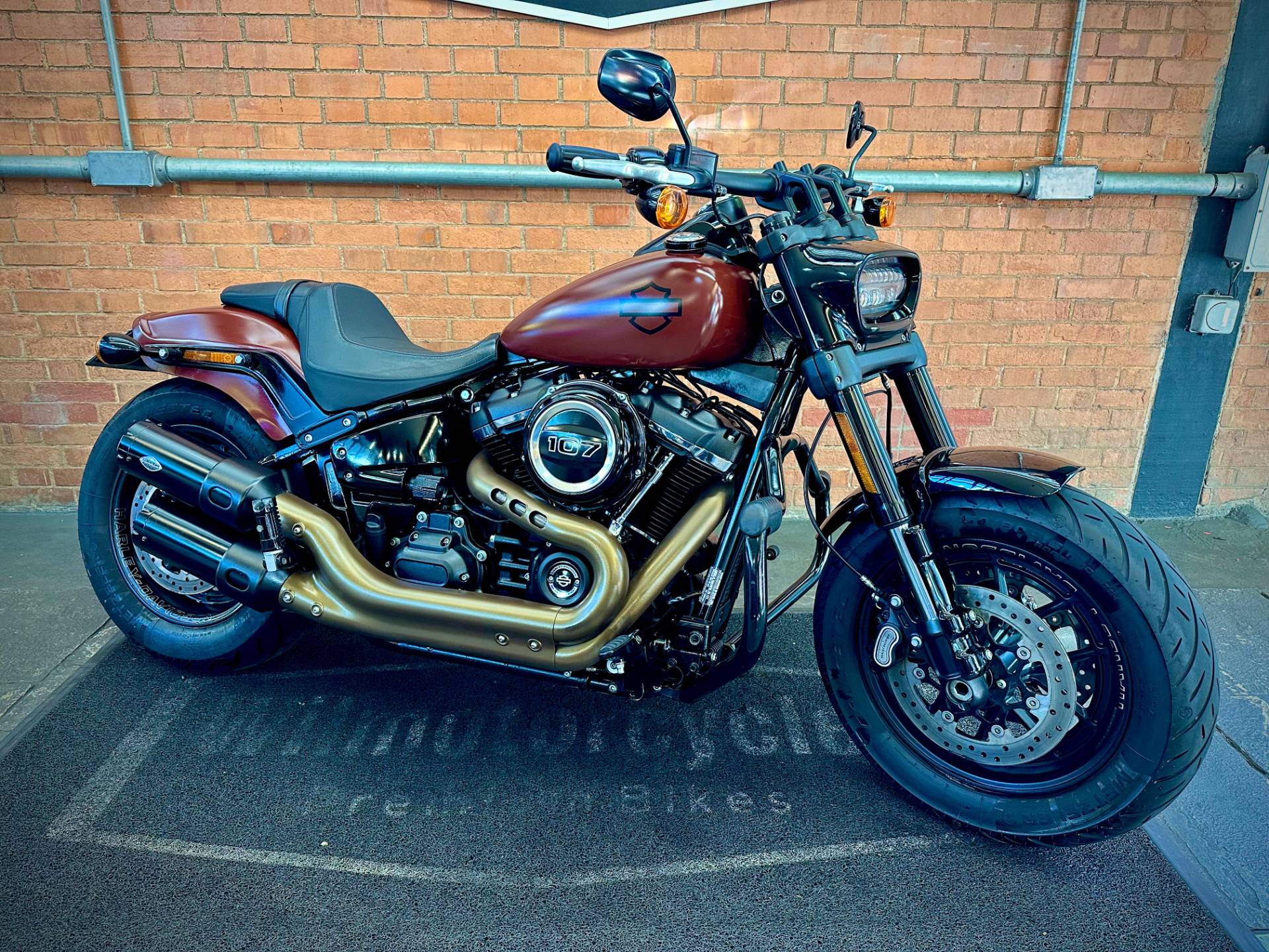 HARLEY-DAVIDSON SOFTAIL FAT BOB 107