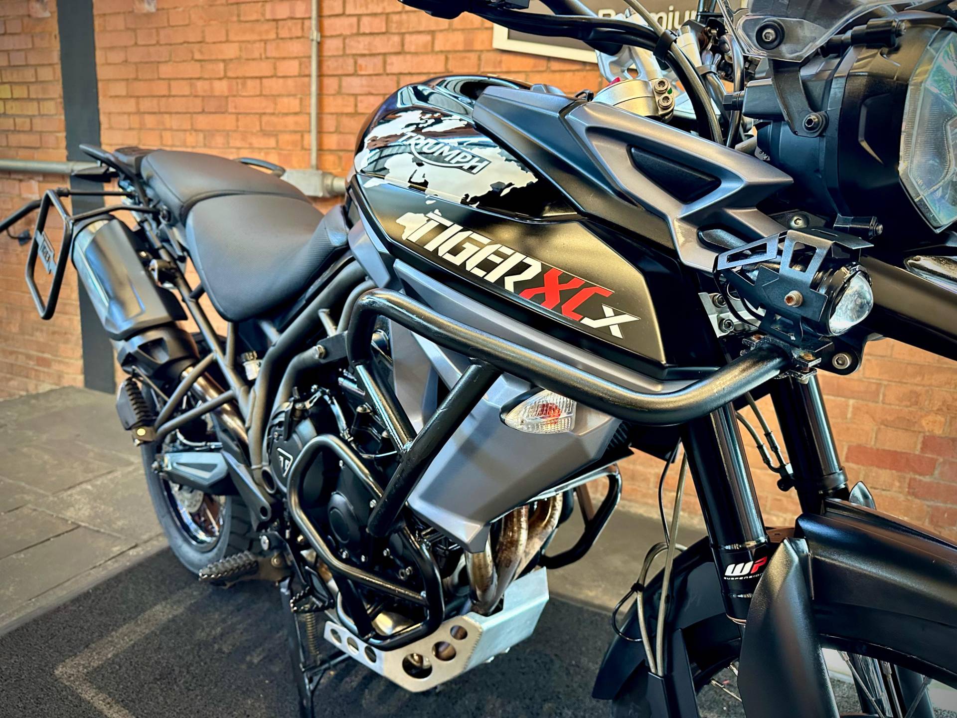 TRIUMPH TIGER 800 XCX