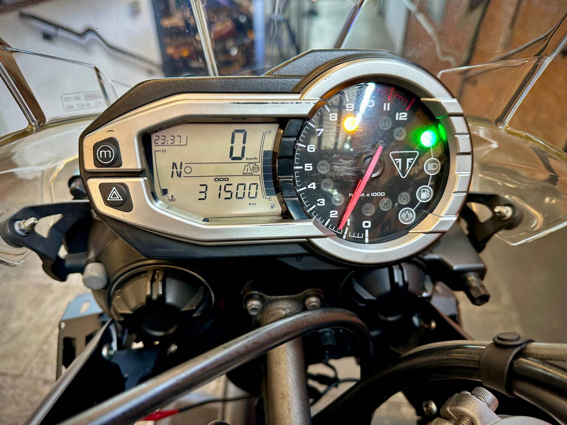 TRIUMPH TIGER 800 XCX