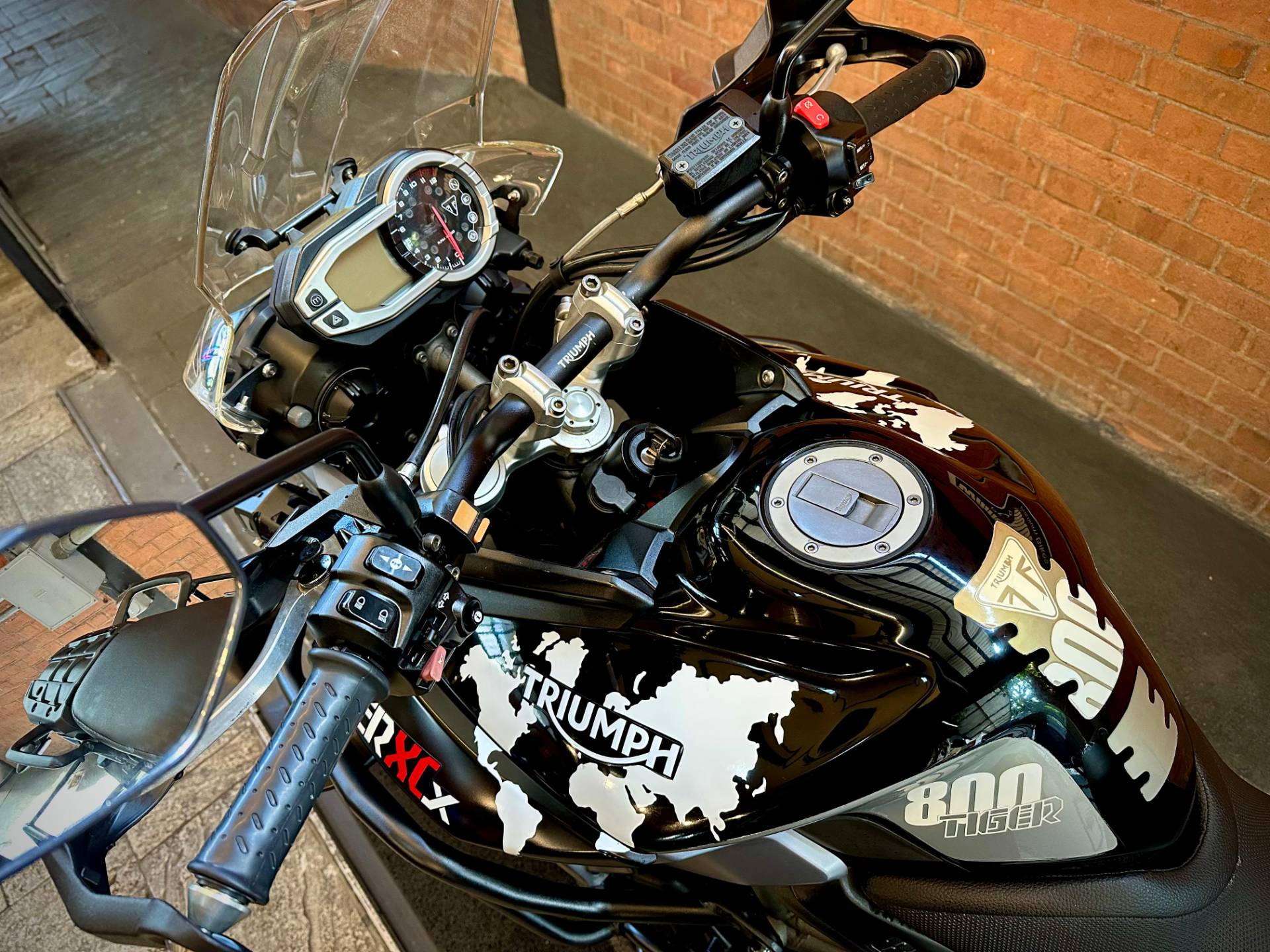 TRIUMPH TIGER 800 XCX