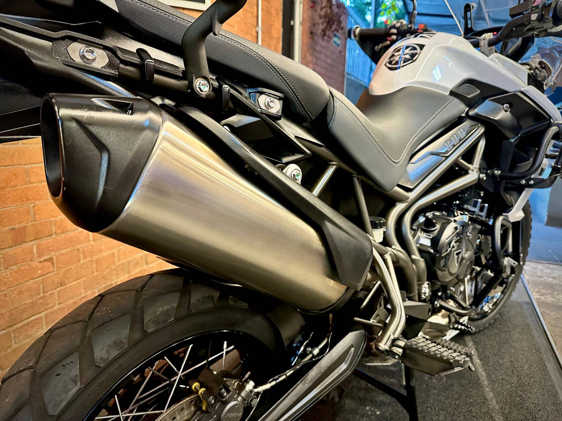 TRIUMPH TIGER 800 XCX