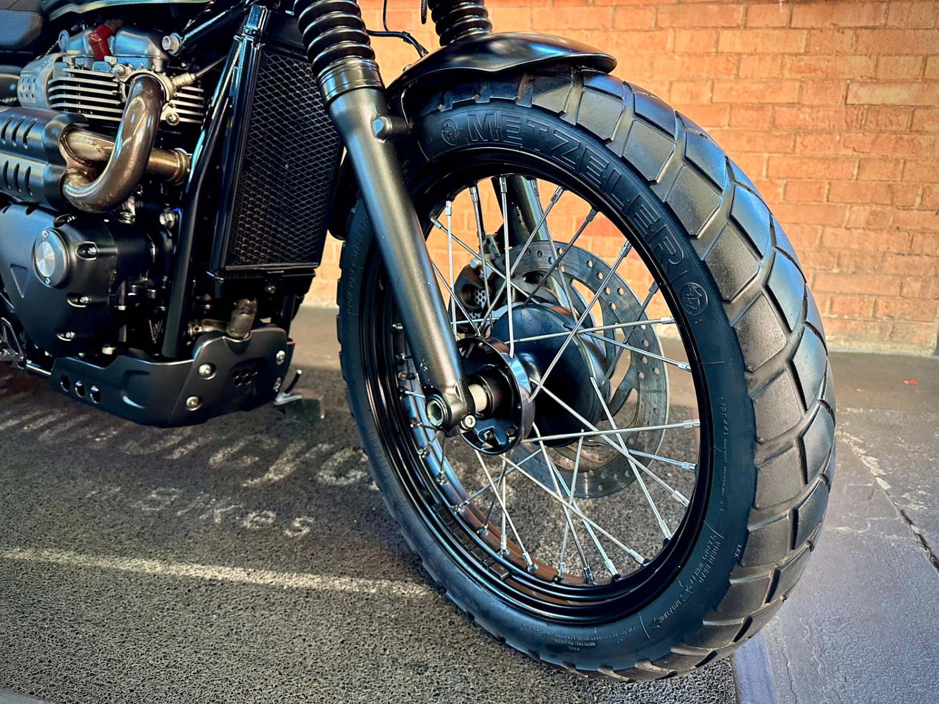 TRIUMPH STREET SCRAMBLER