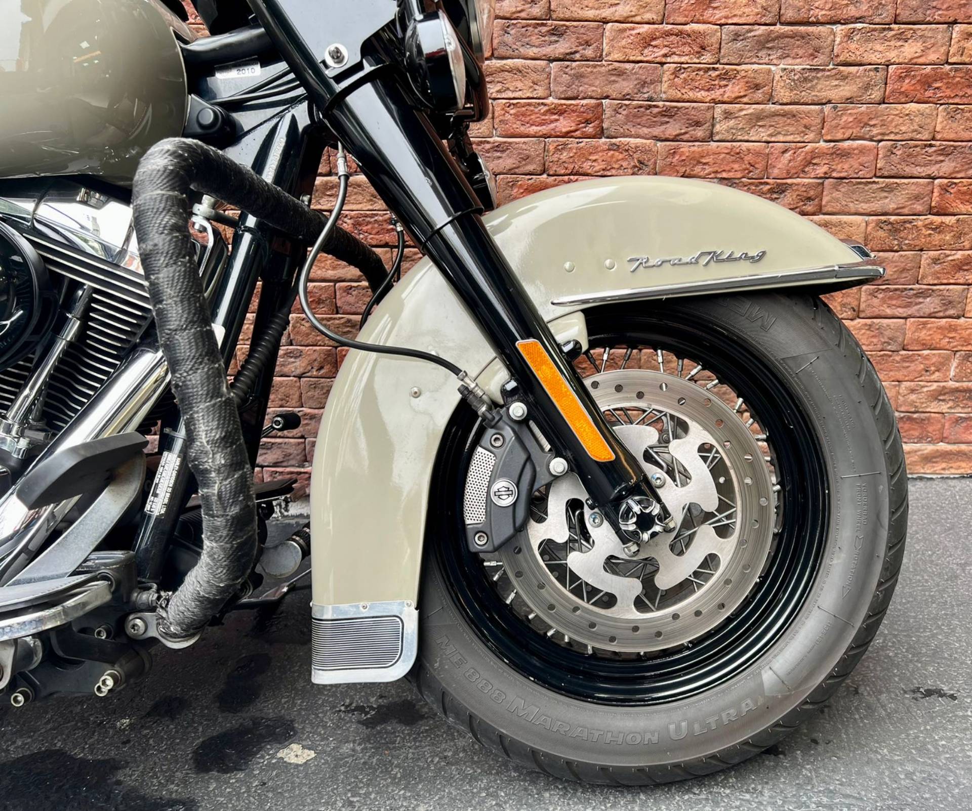 HARLEY-DAVIDSON ROAD KING CLASSIC