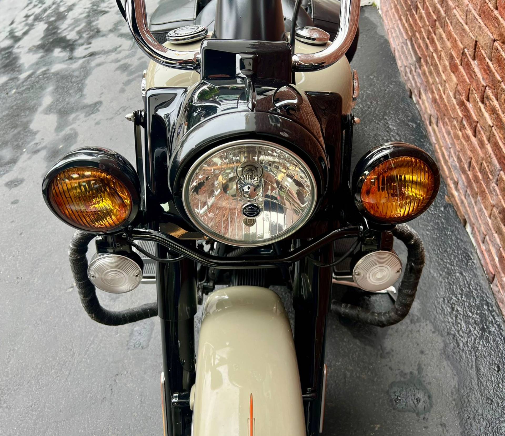 HARLEY-DAVIDSON ROAD KING CLASSIC