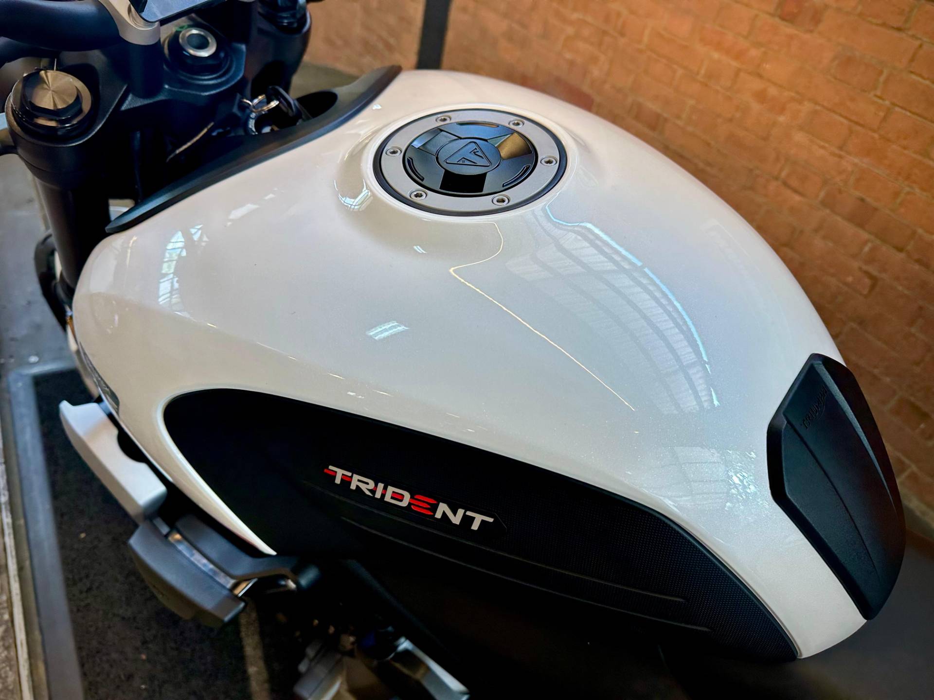 TRIUMPH TRIDENT 660