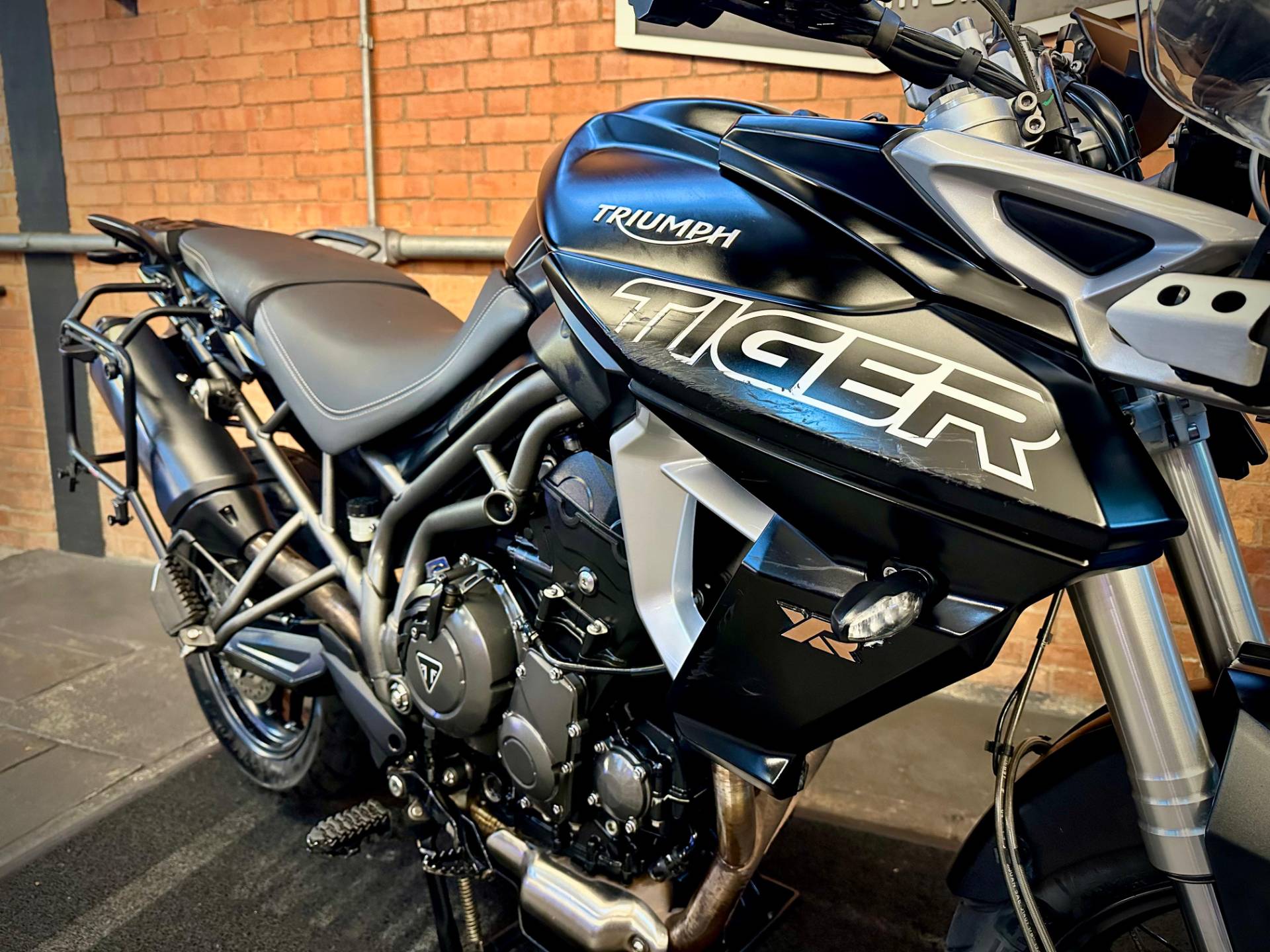 TRIUMPH TIGER 800 XRT