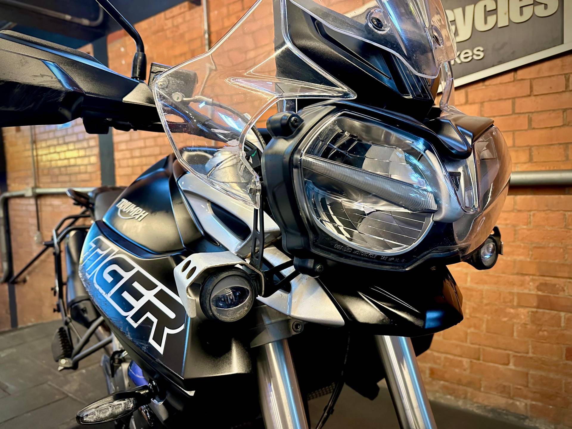 TRIUMPH TIGER 800 XRT