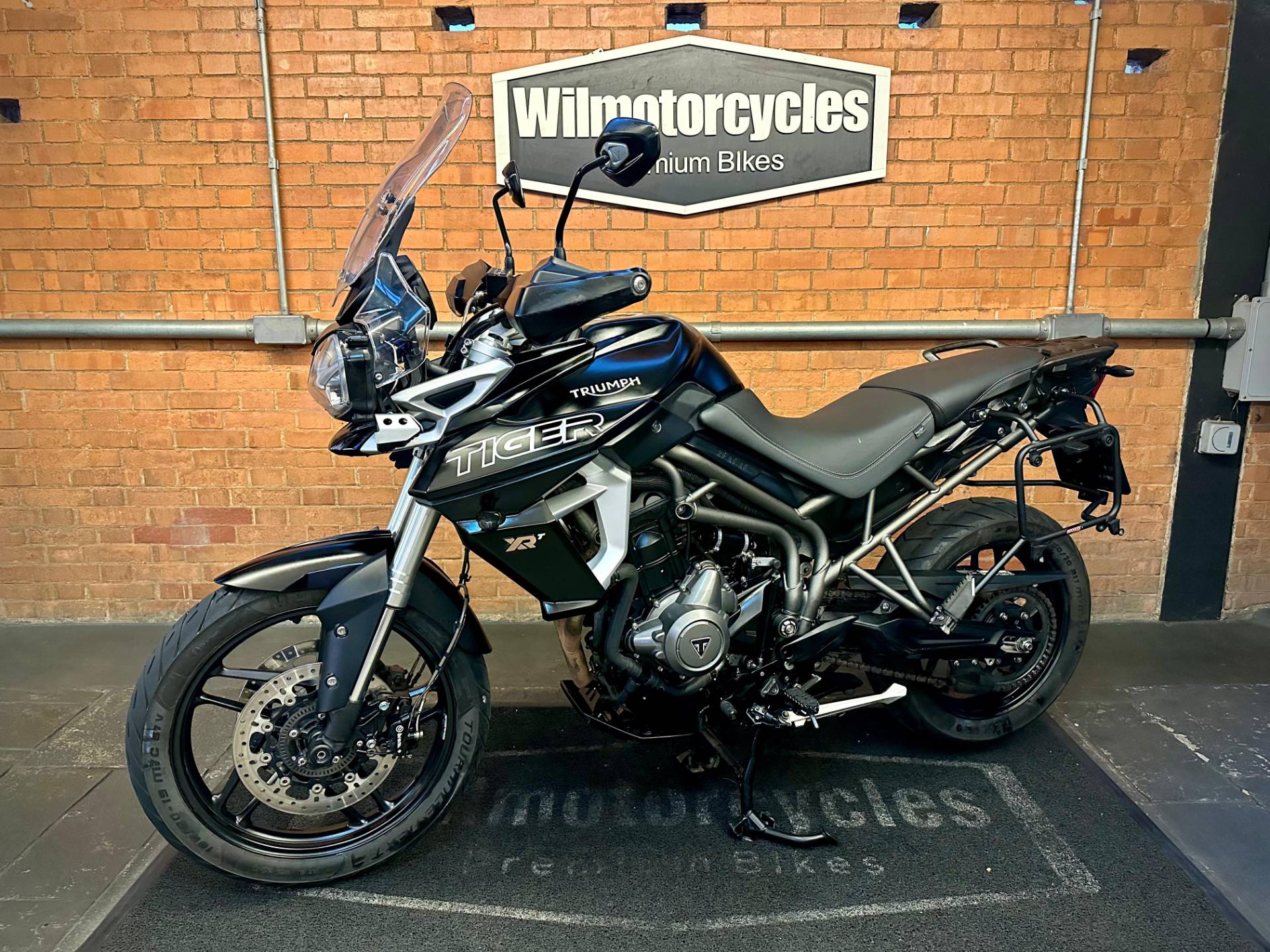 TRIUMPH TIGER 800 XRT