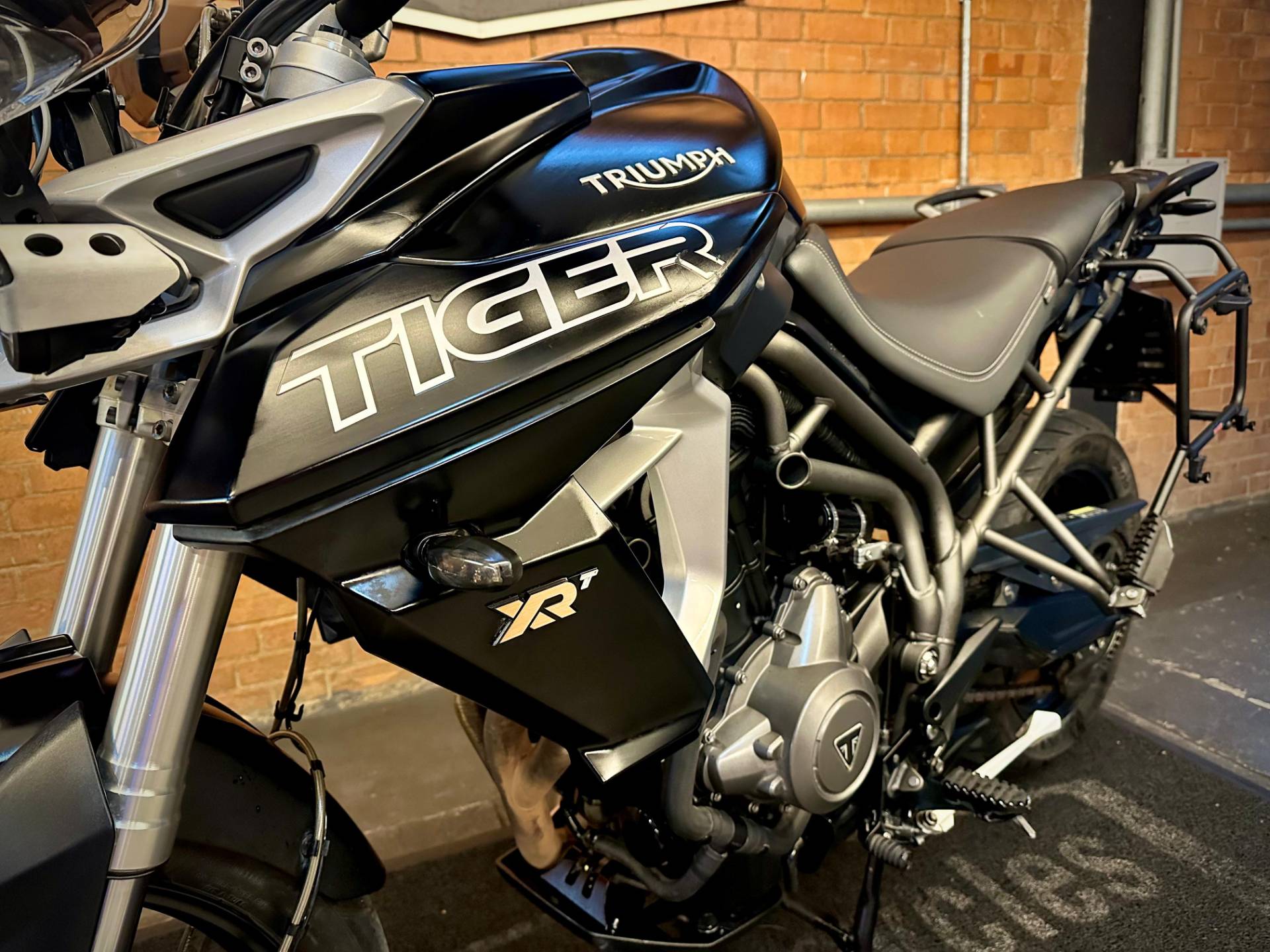 TRIUMPH TIGER 800 XRT