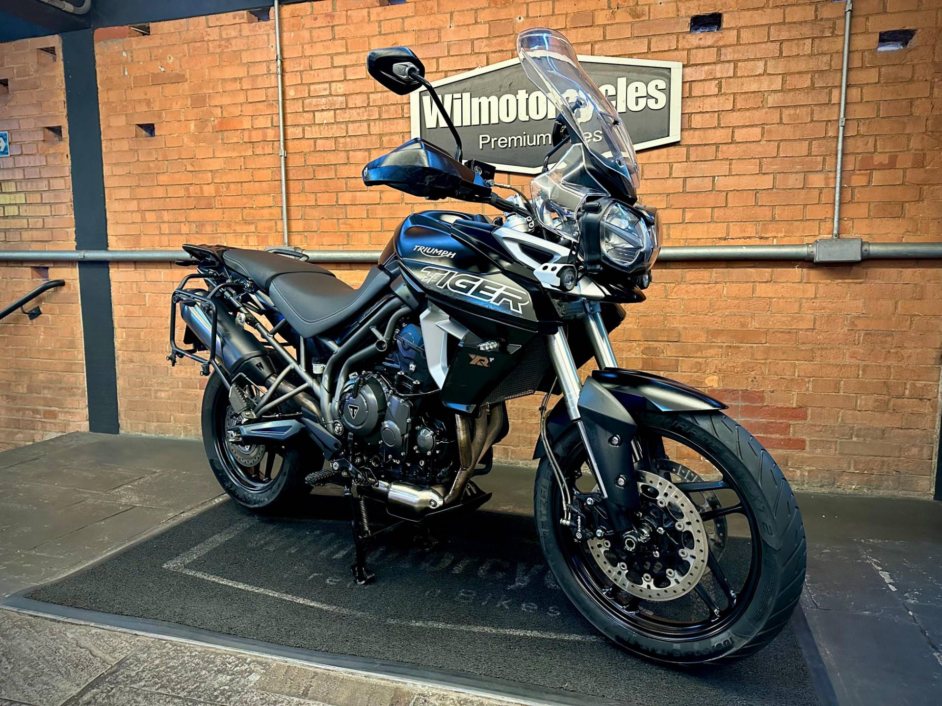 TRIUMPH TIGER 800 XRT