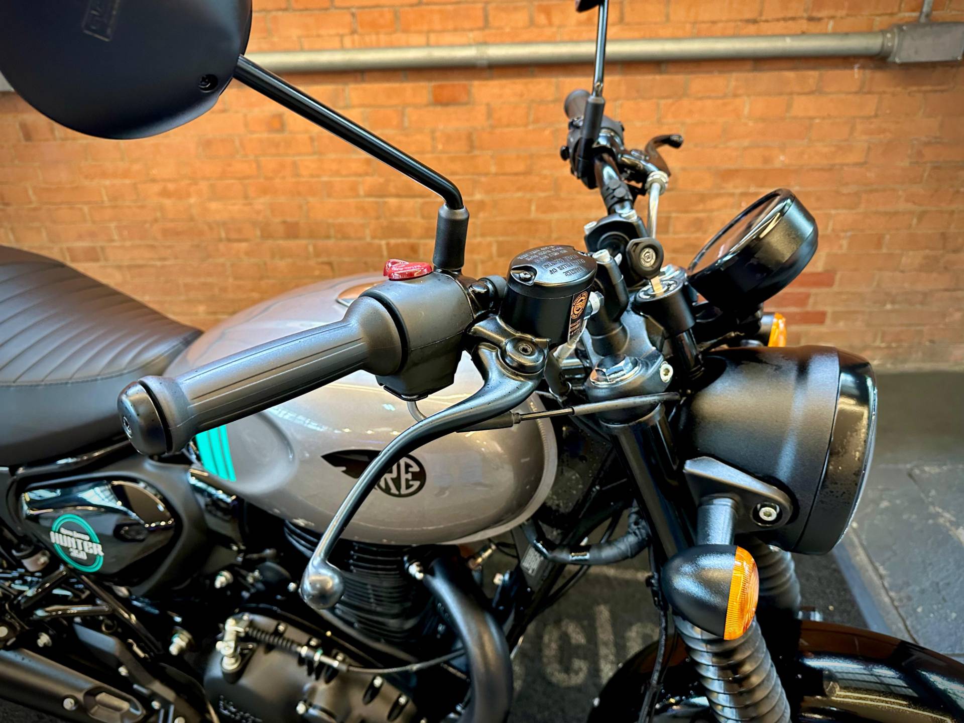ROYAL ENFIELD HUNTER 350