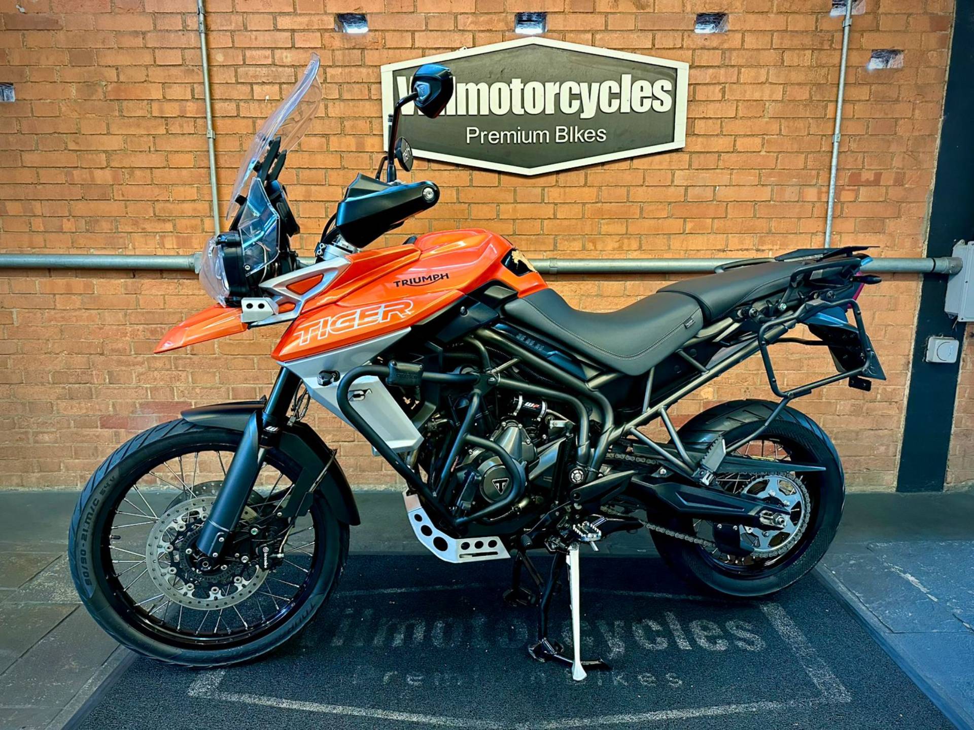 TRIUMPH TIGER 800 XCA