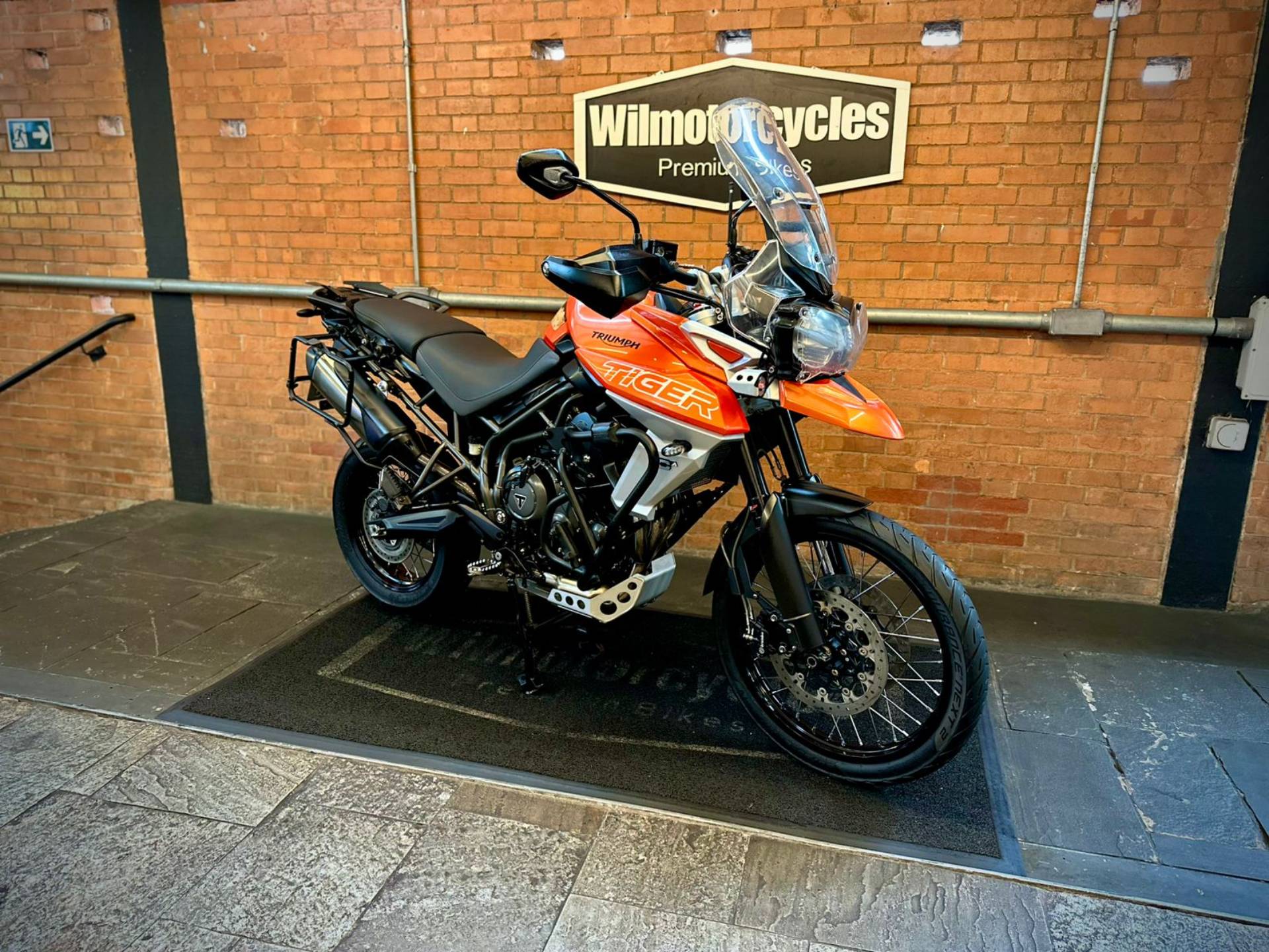 TRIUMPH TIGER 800 XCA