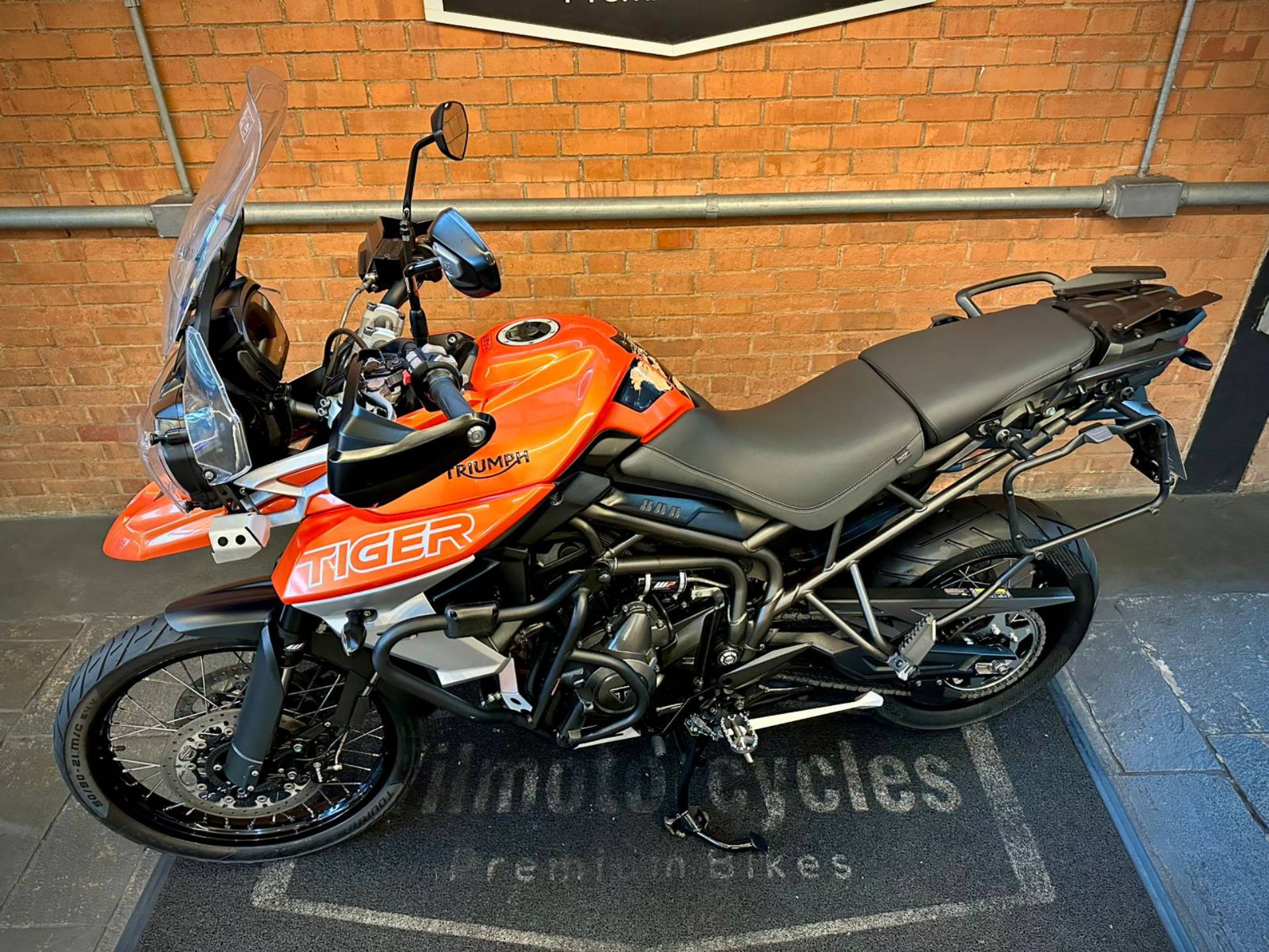 TRIUMPH TIGER 800 XCA