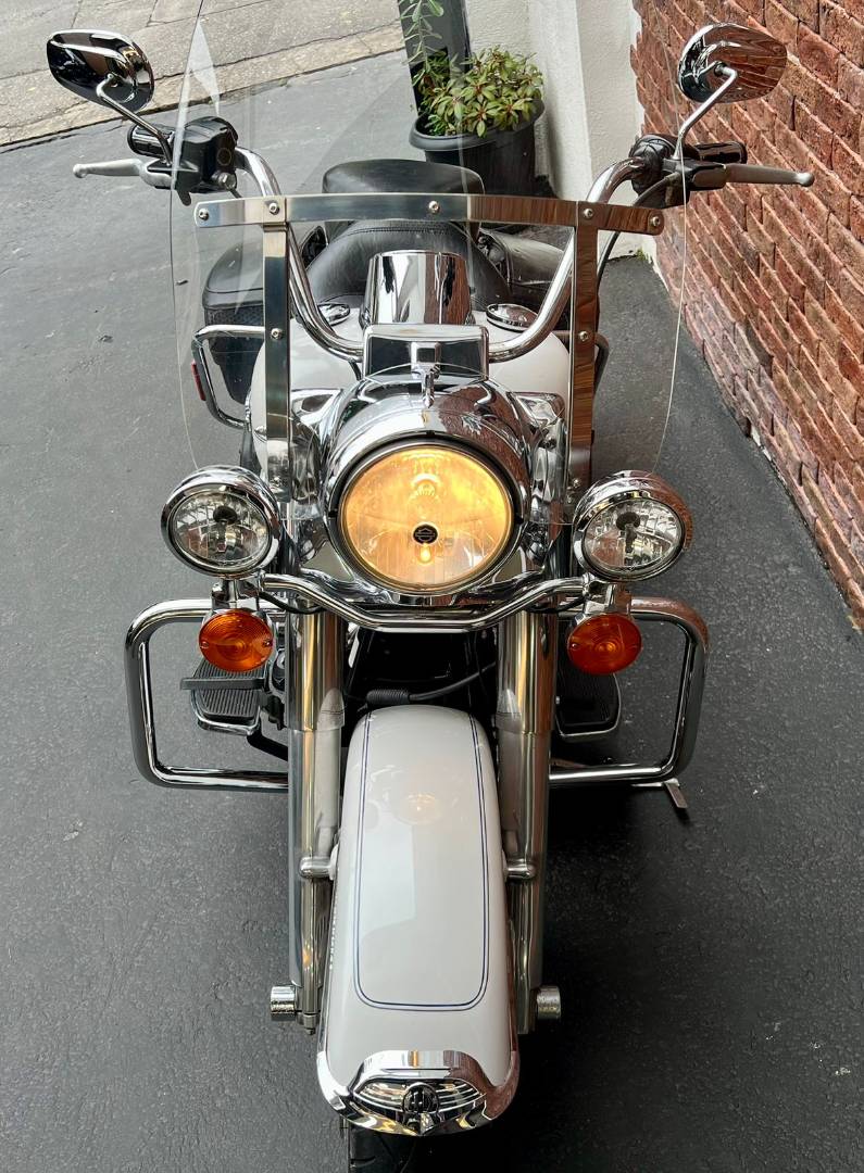 HARLEY-DAVIDSON ROAD KING CLASSIC