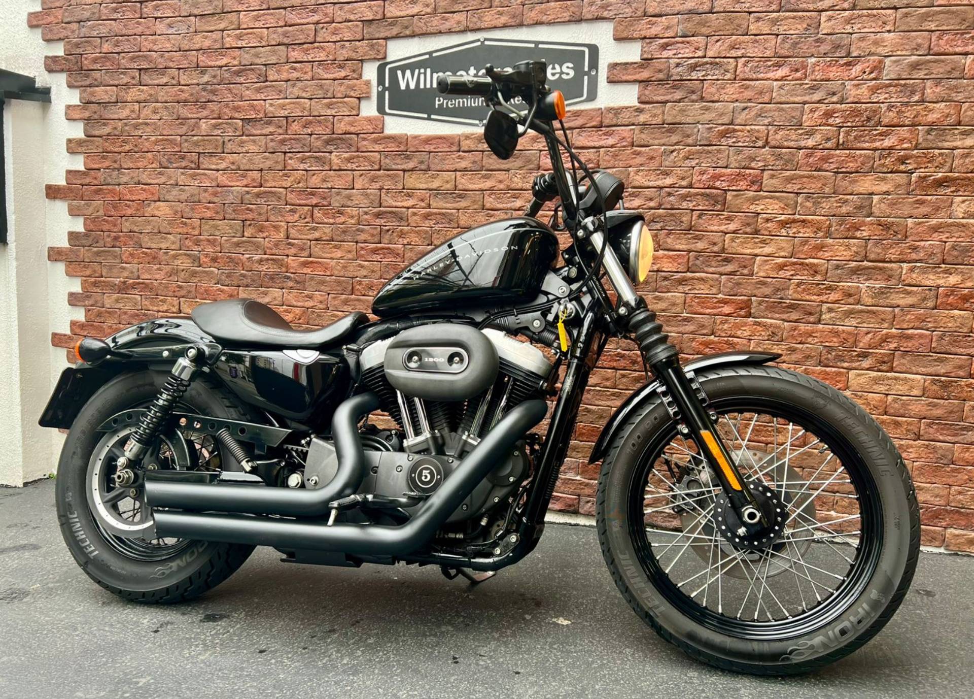 HARLEY-DAVIDSON SPORTSTER 1200 XL NIGHTSTER
