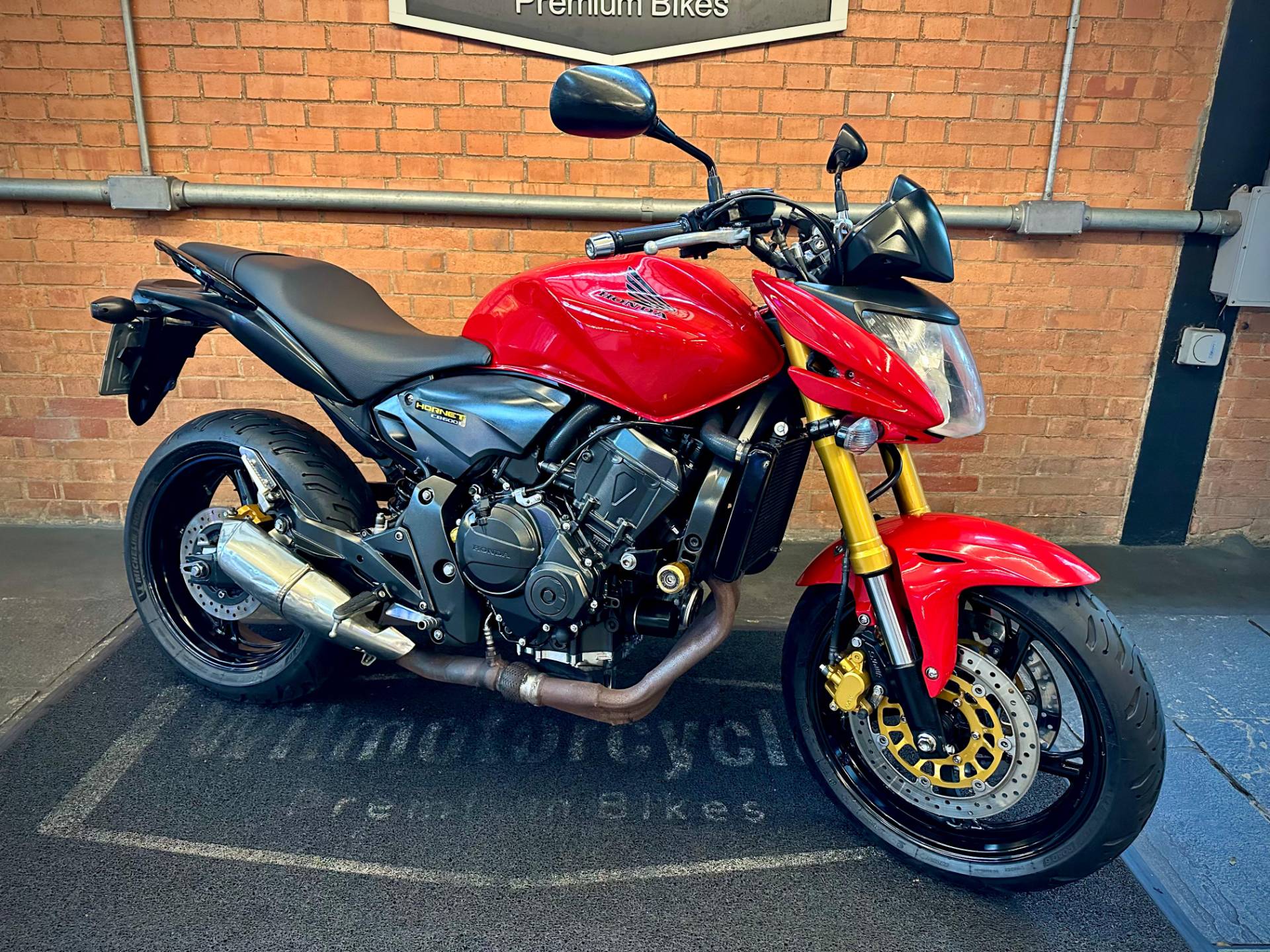 HONDA CB 600F HORNET