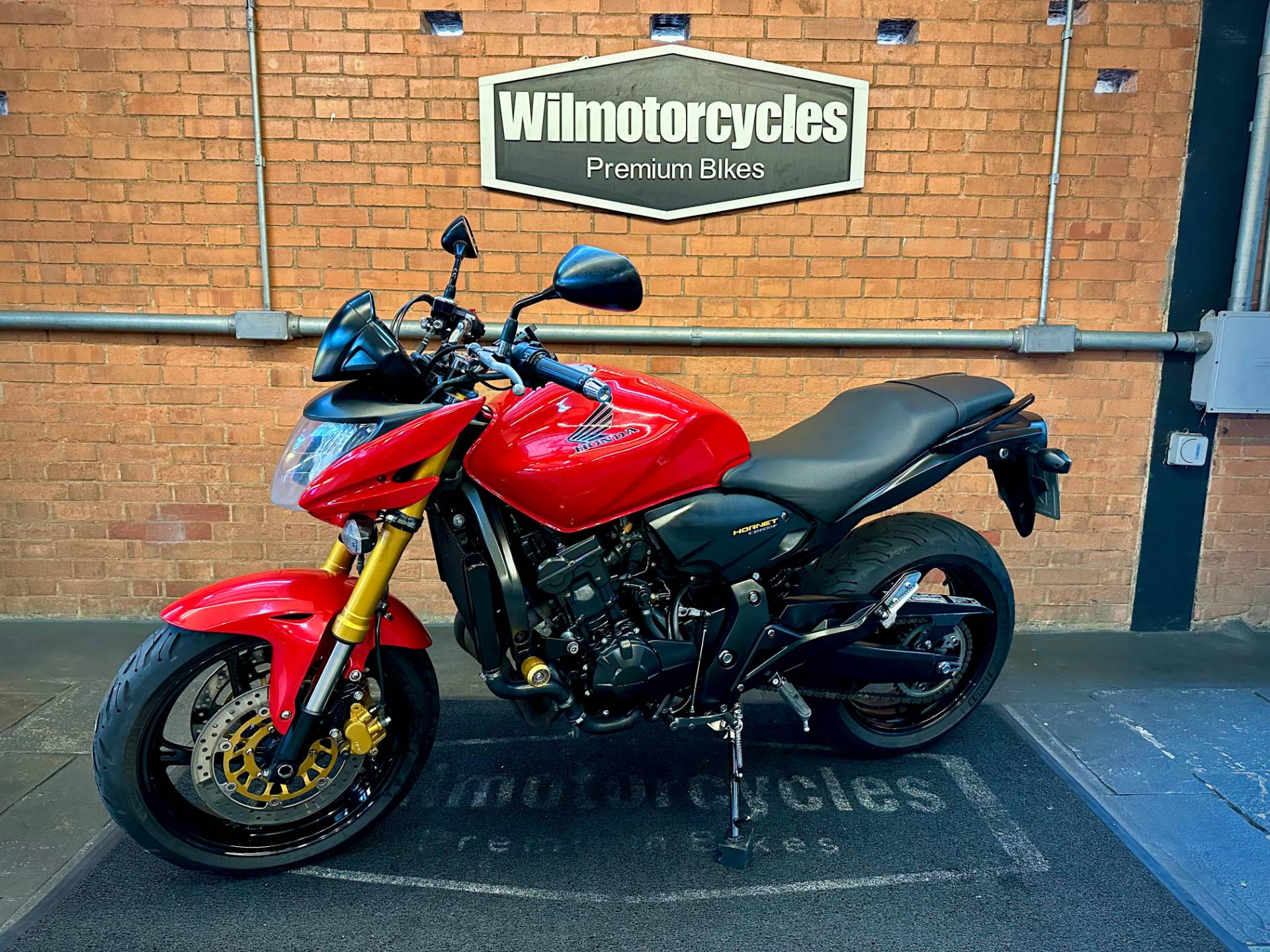 HONDA CB 600F HORNET