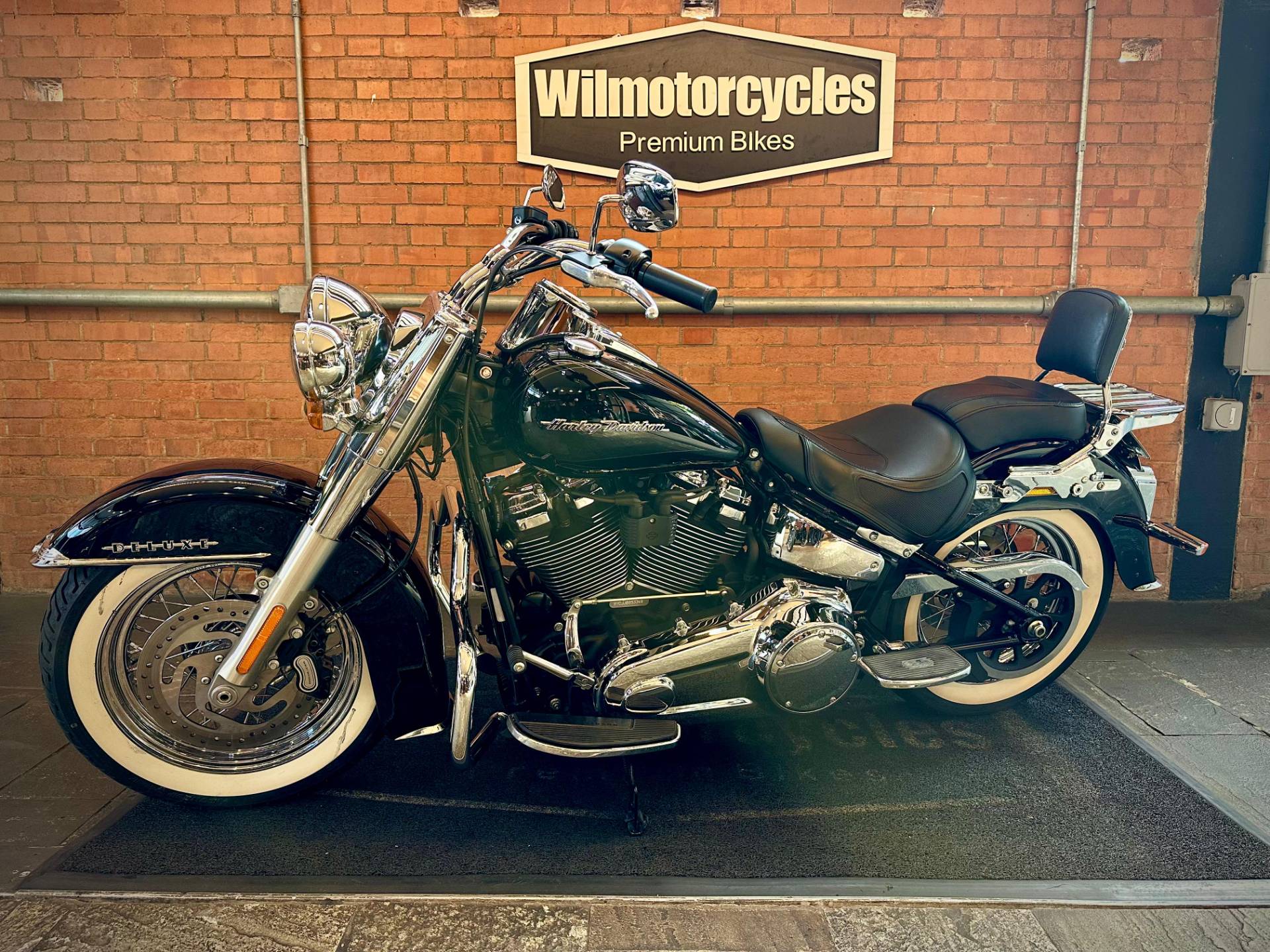 HARLEY-DAVIDSON SOFTAIL DELUXE