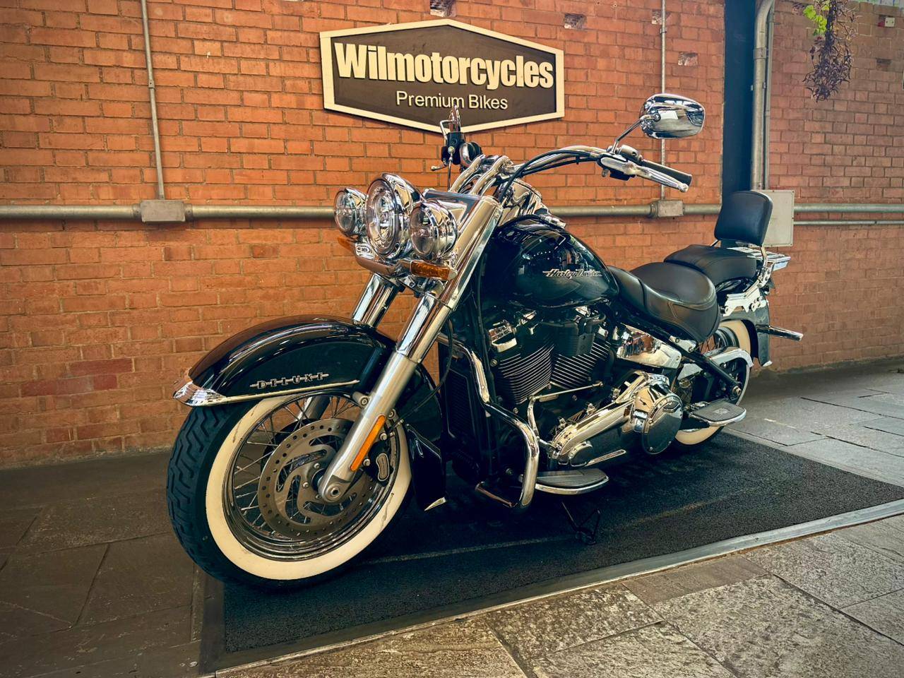 HARLEY-DAVIDSON SOFTAIL DELUXE