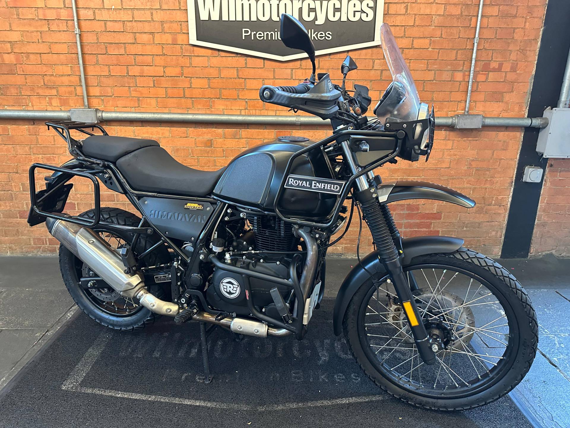 ROYAL ENFIELD HIMALAYAN