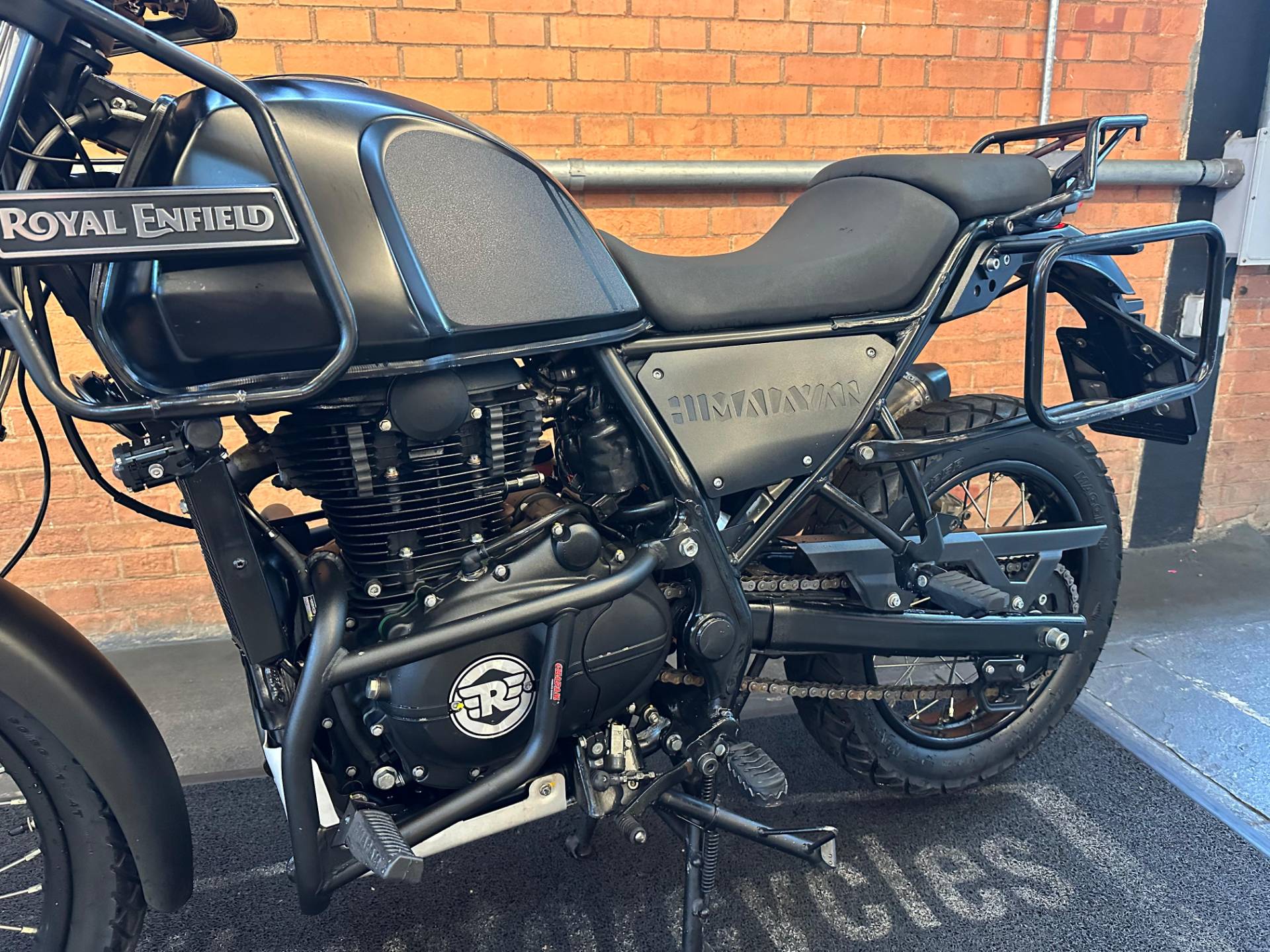 ROYAL ENFIELD HIMALAYAN