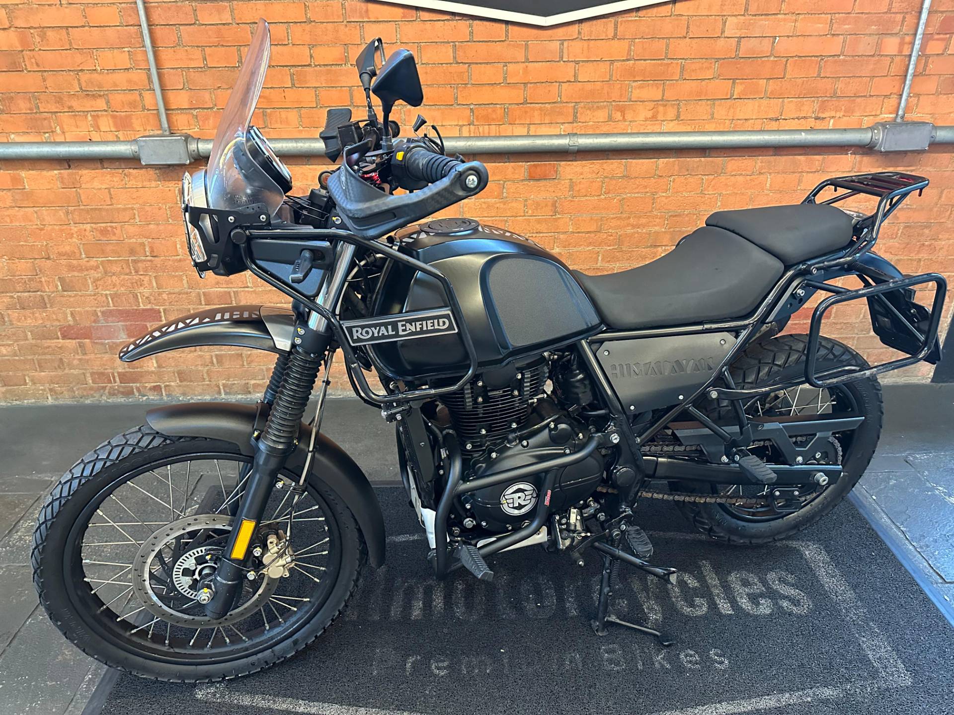 ROYAL ENFIELD HIMALAYAN