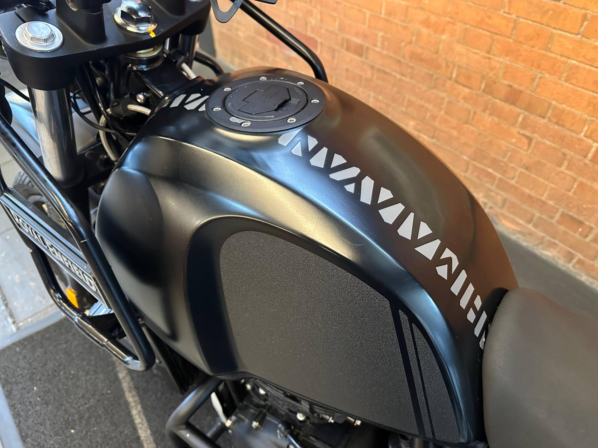 ROYAL ENFIELD HIMALAYAN