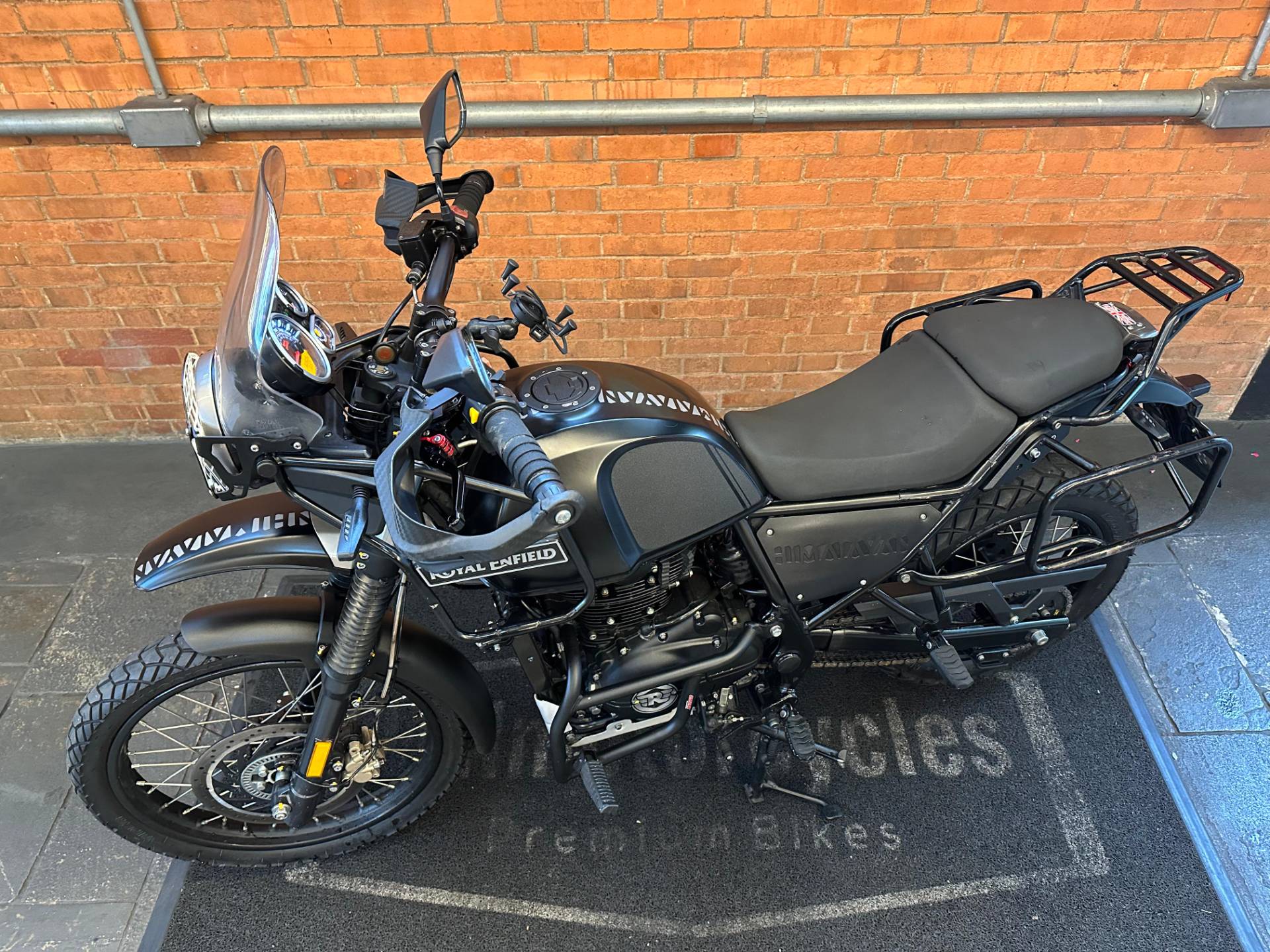 ROYAL ENFIELD HIMALAYAN