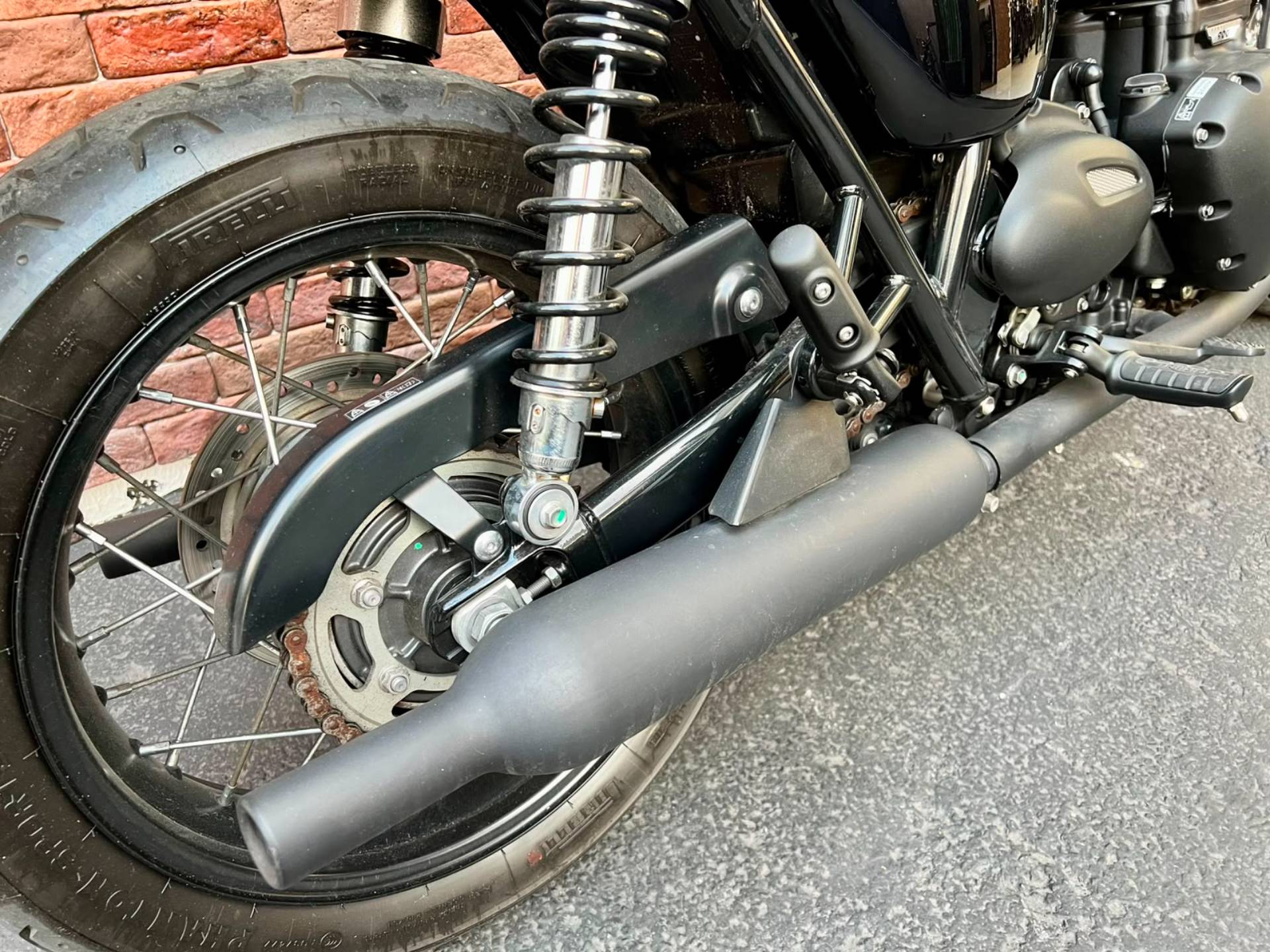 TRIUMPH BONNEVILLE T100 BLACK 900