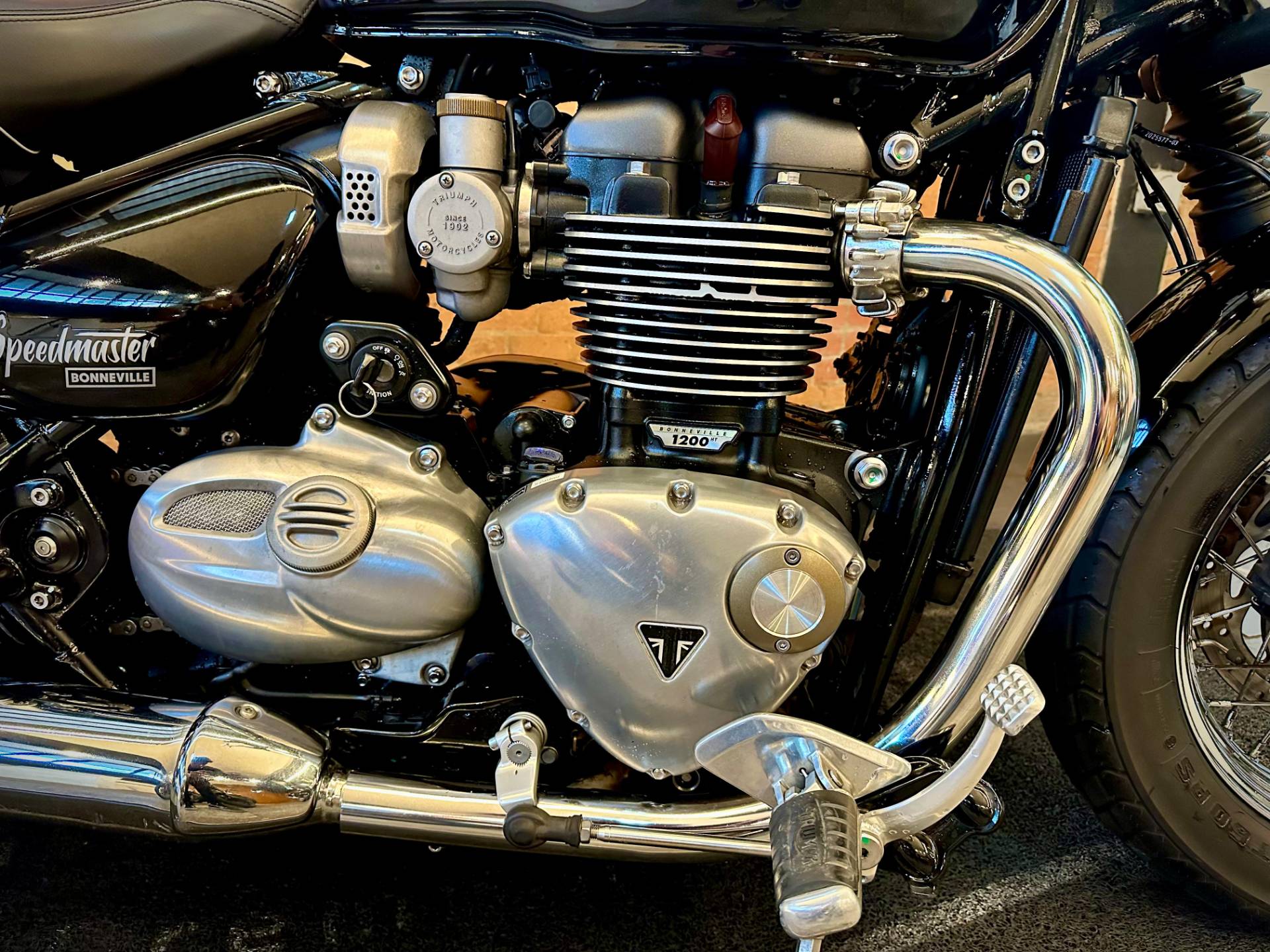 TRIUMPH BONNEVILLE T120 1200