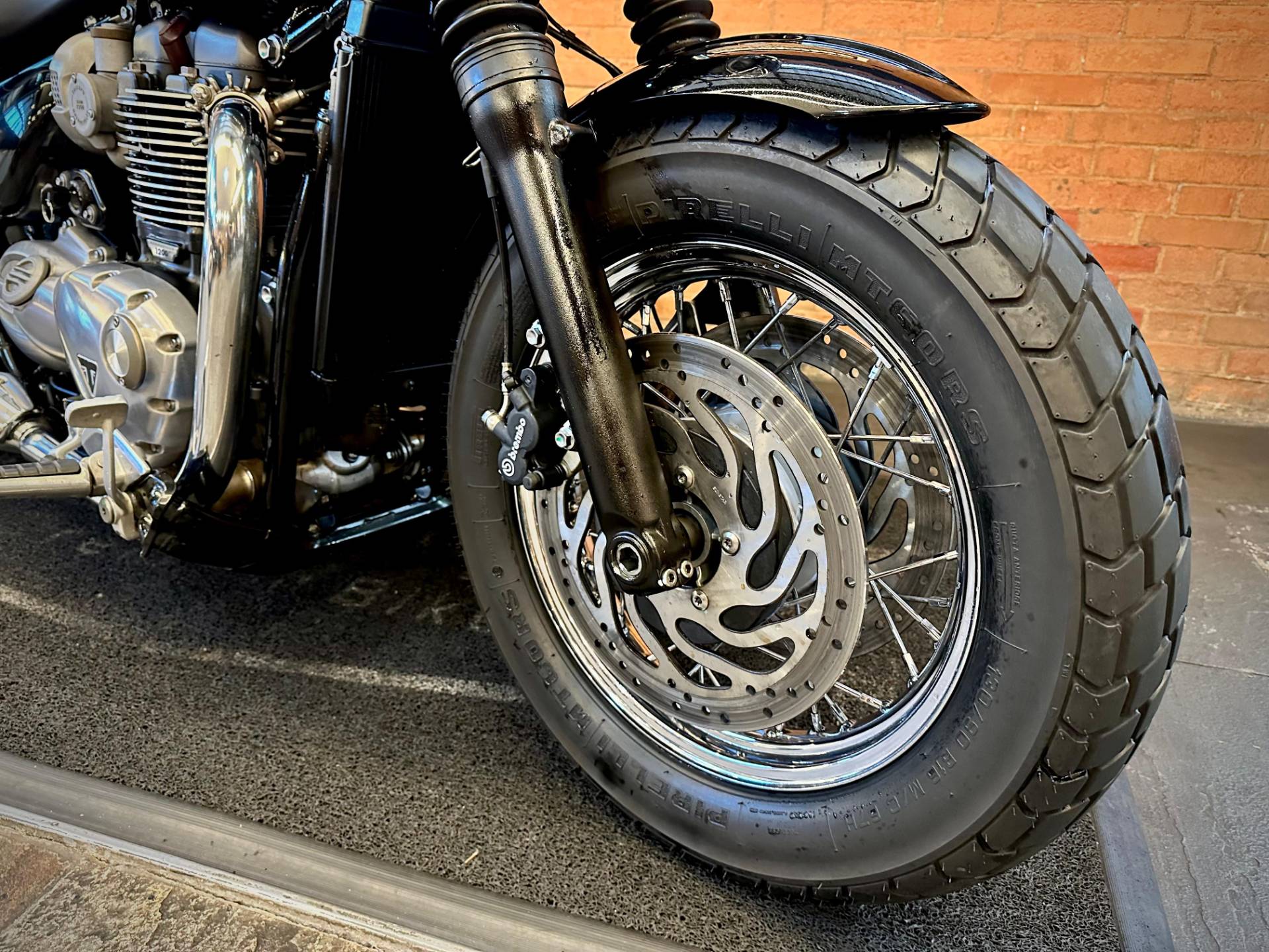 TRIUMPH BONNEVILLE T120 1200