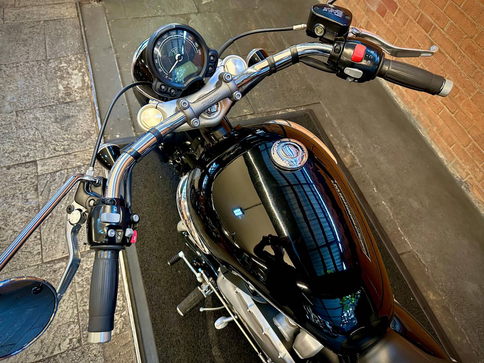 TRIUMPH BONNEVILLE T120 1200