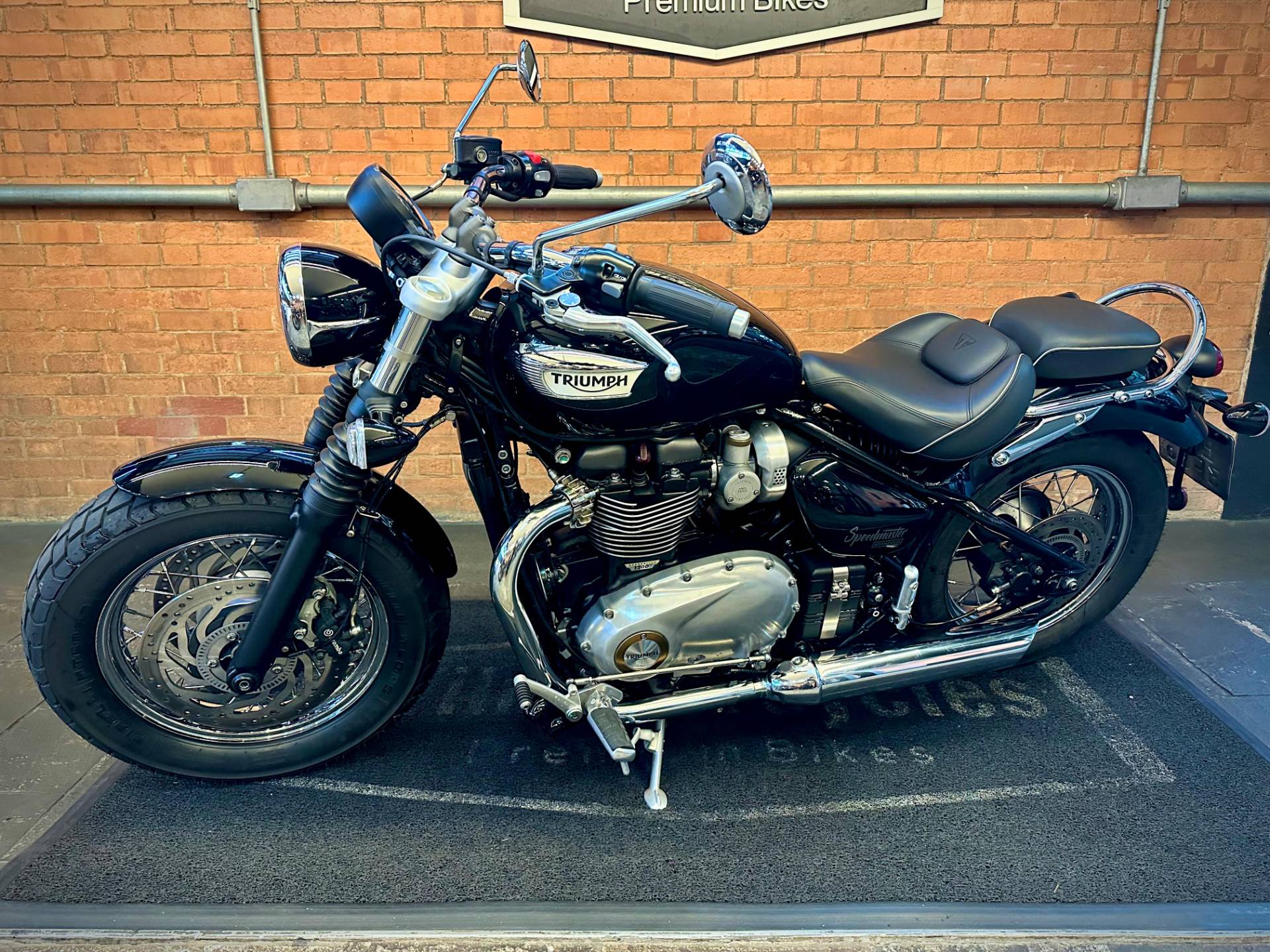 TRIUMPH BONNEVILLE T120 1200