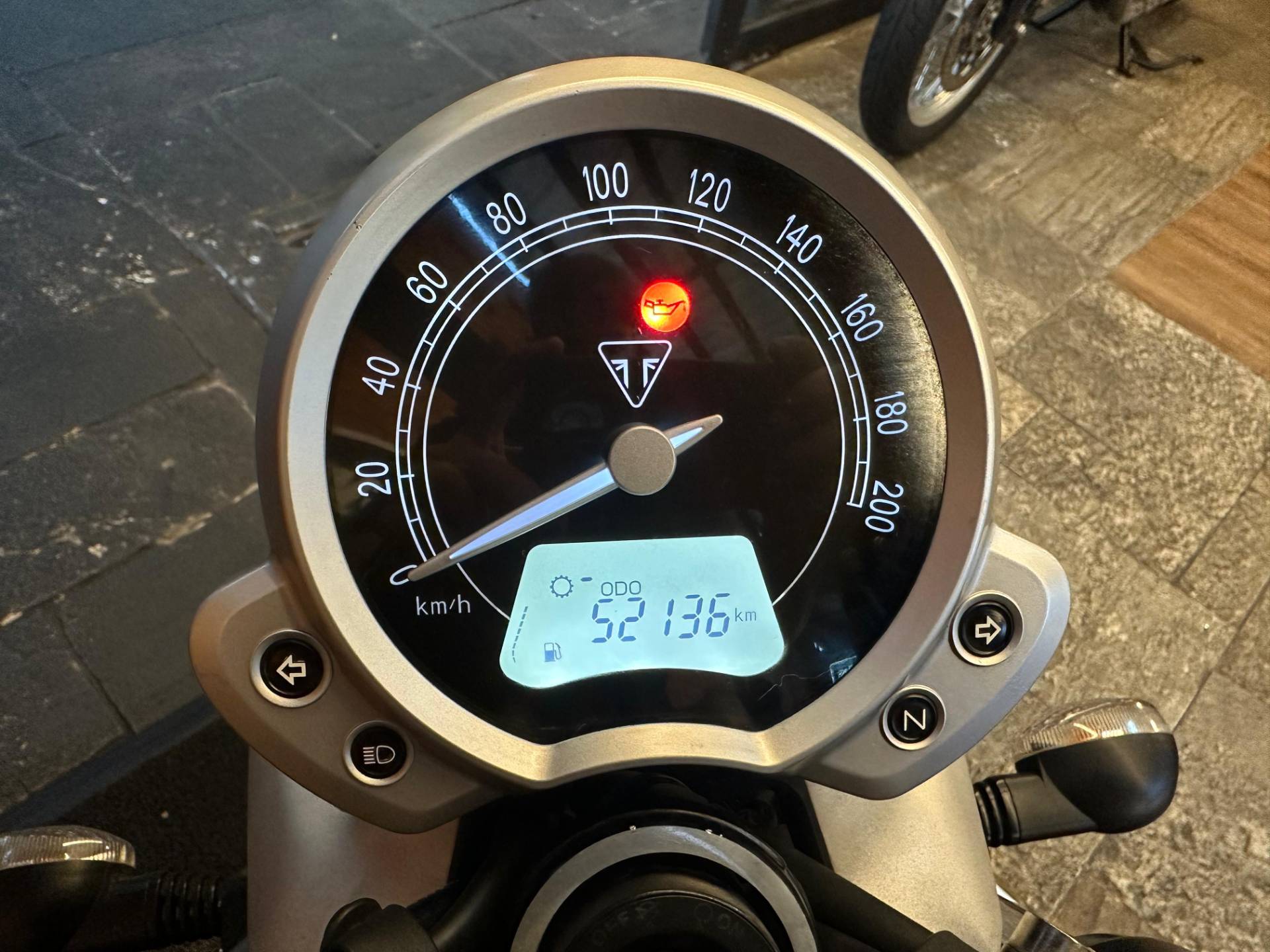 TRIUMPH STREET TWIN