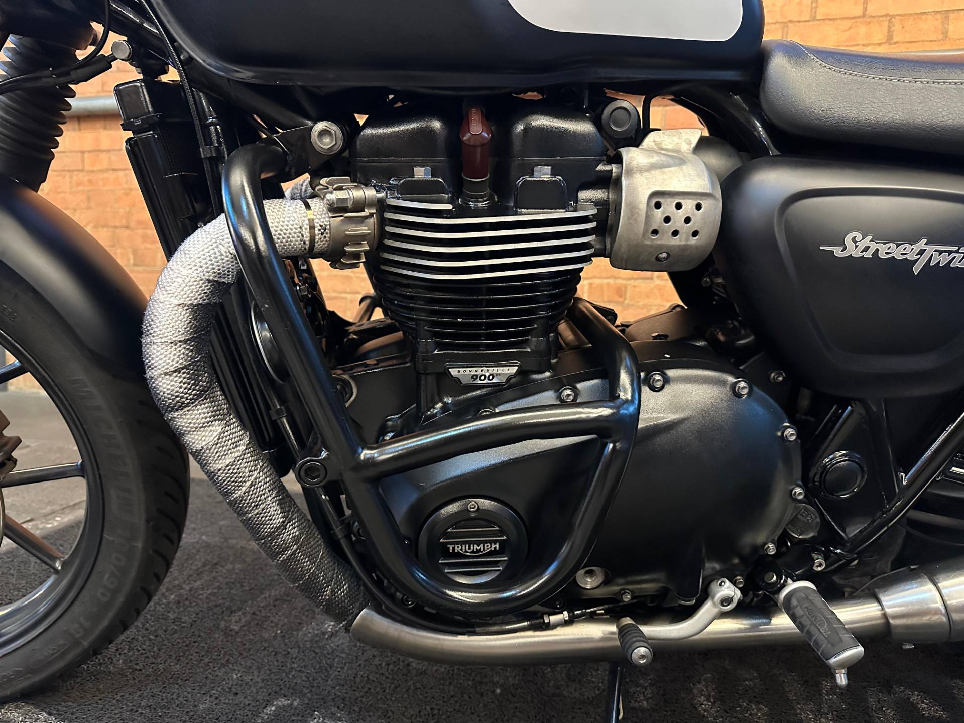 TRIUMPH STREET TWIN