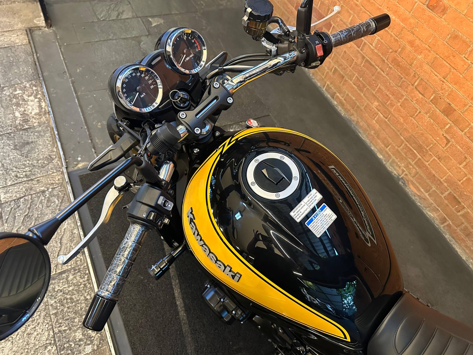 KAWASAKI Z900RS