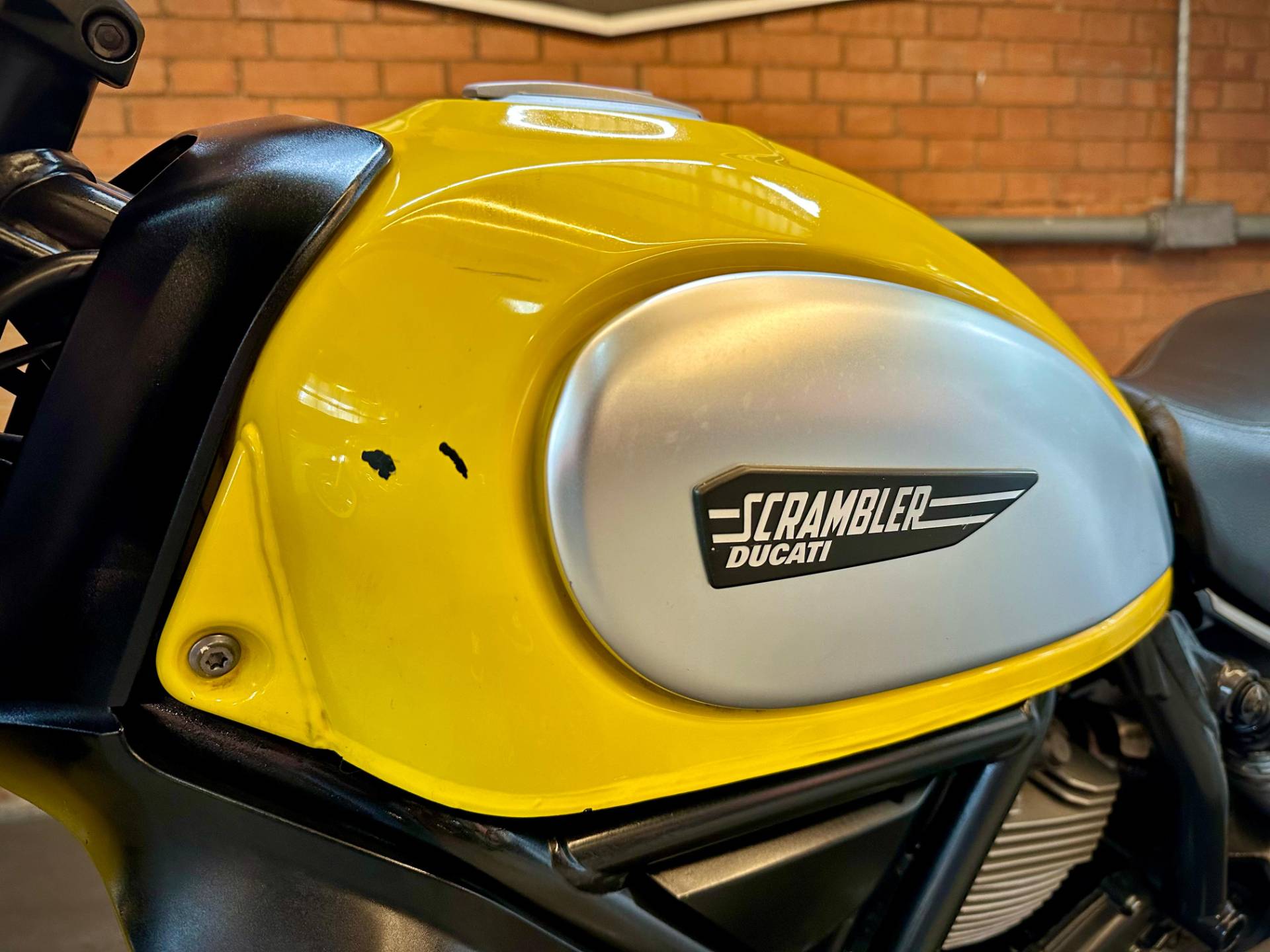 DUCATI SCRAMBLER ICON