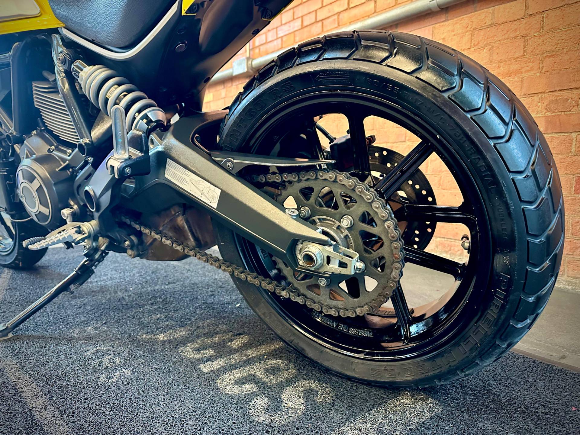 DUCATI SCRAMBLER ICON
