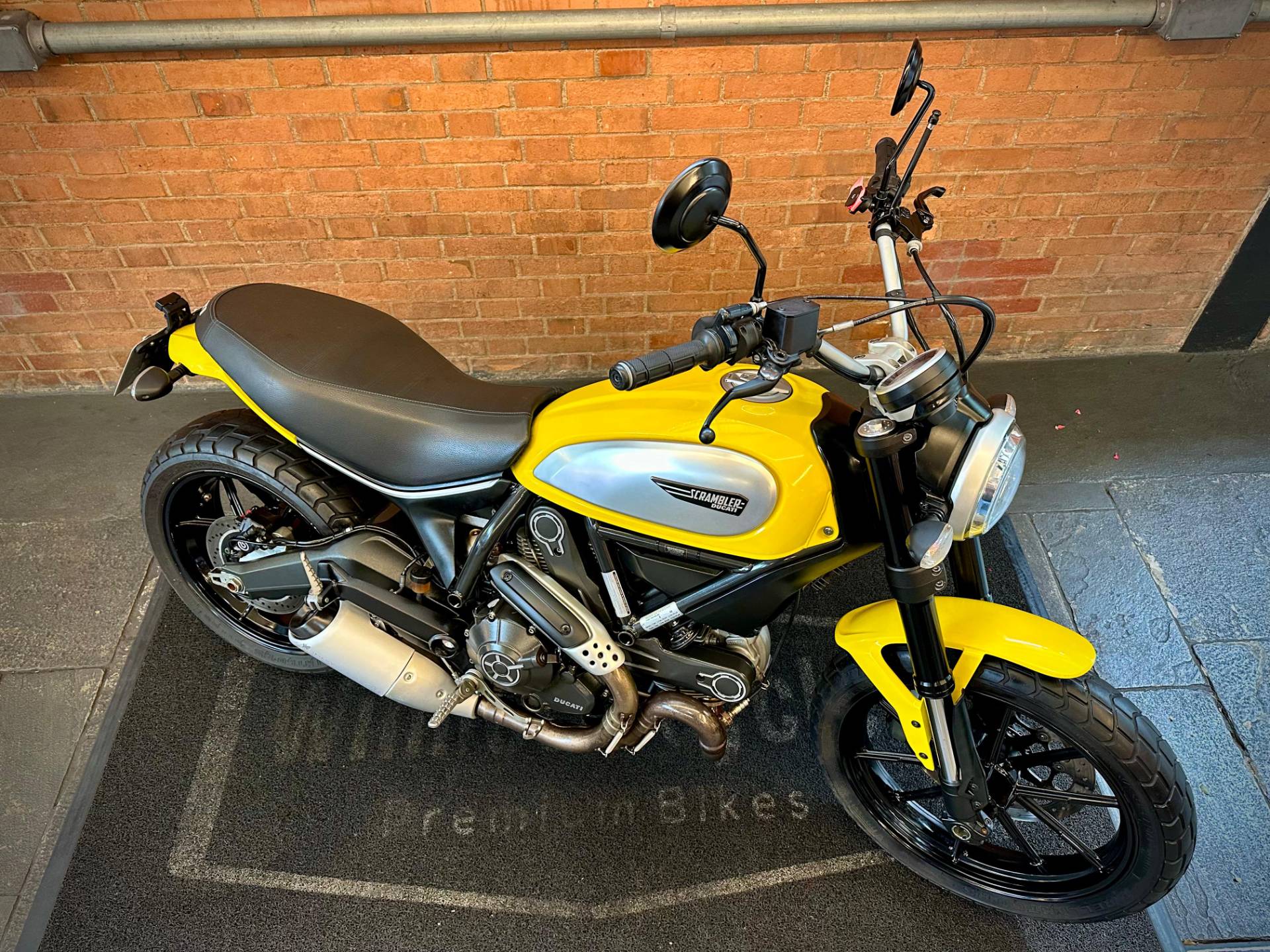 DUCATI SCRAMBLER ICON
