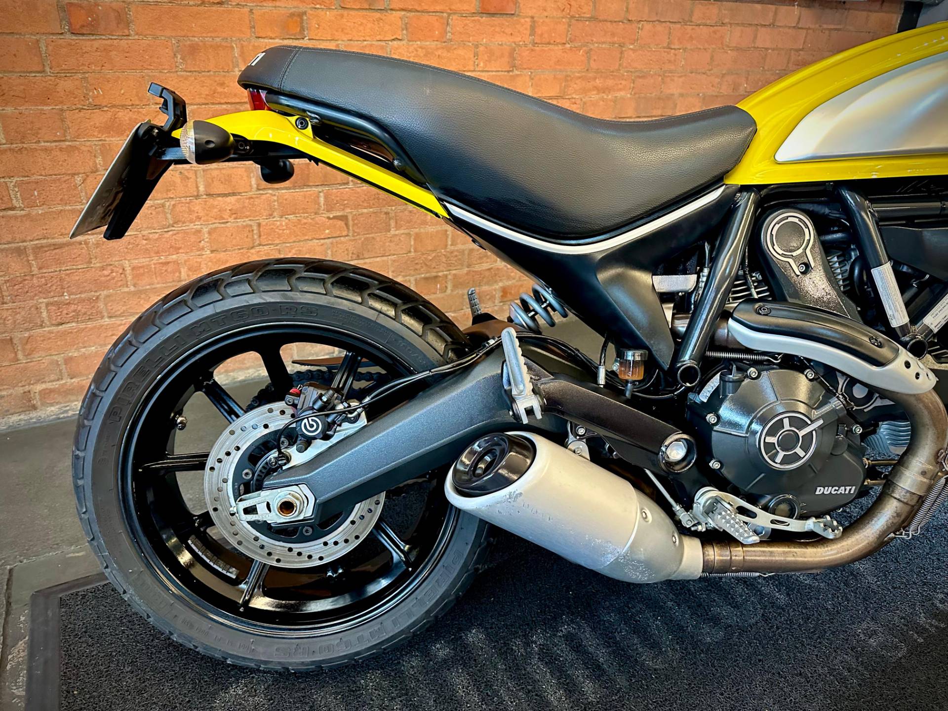 DUCATI SCRAMBLER ICON