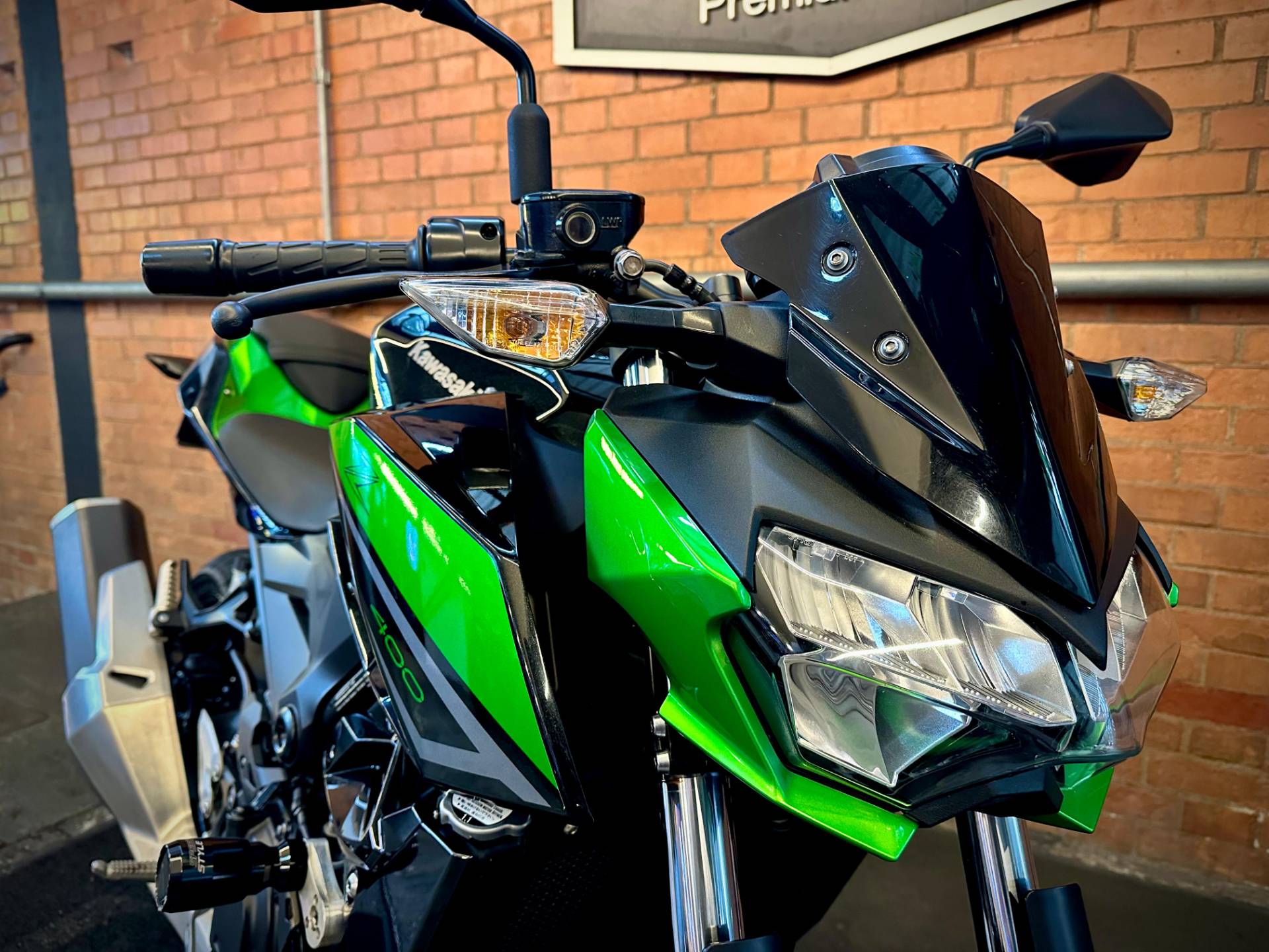 KAWASAKI Z400