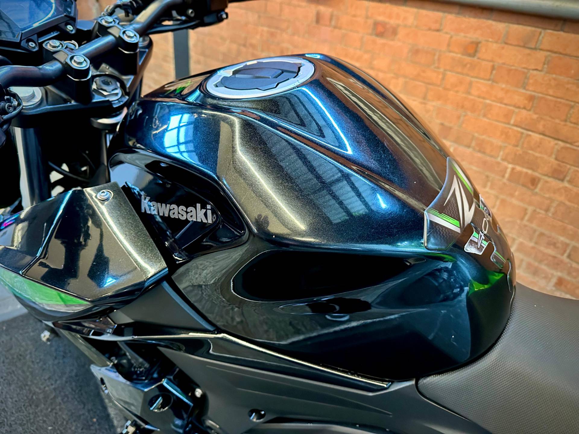 KAWASAKI Z400