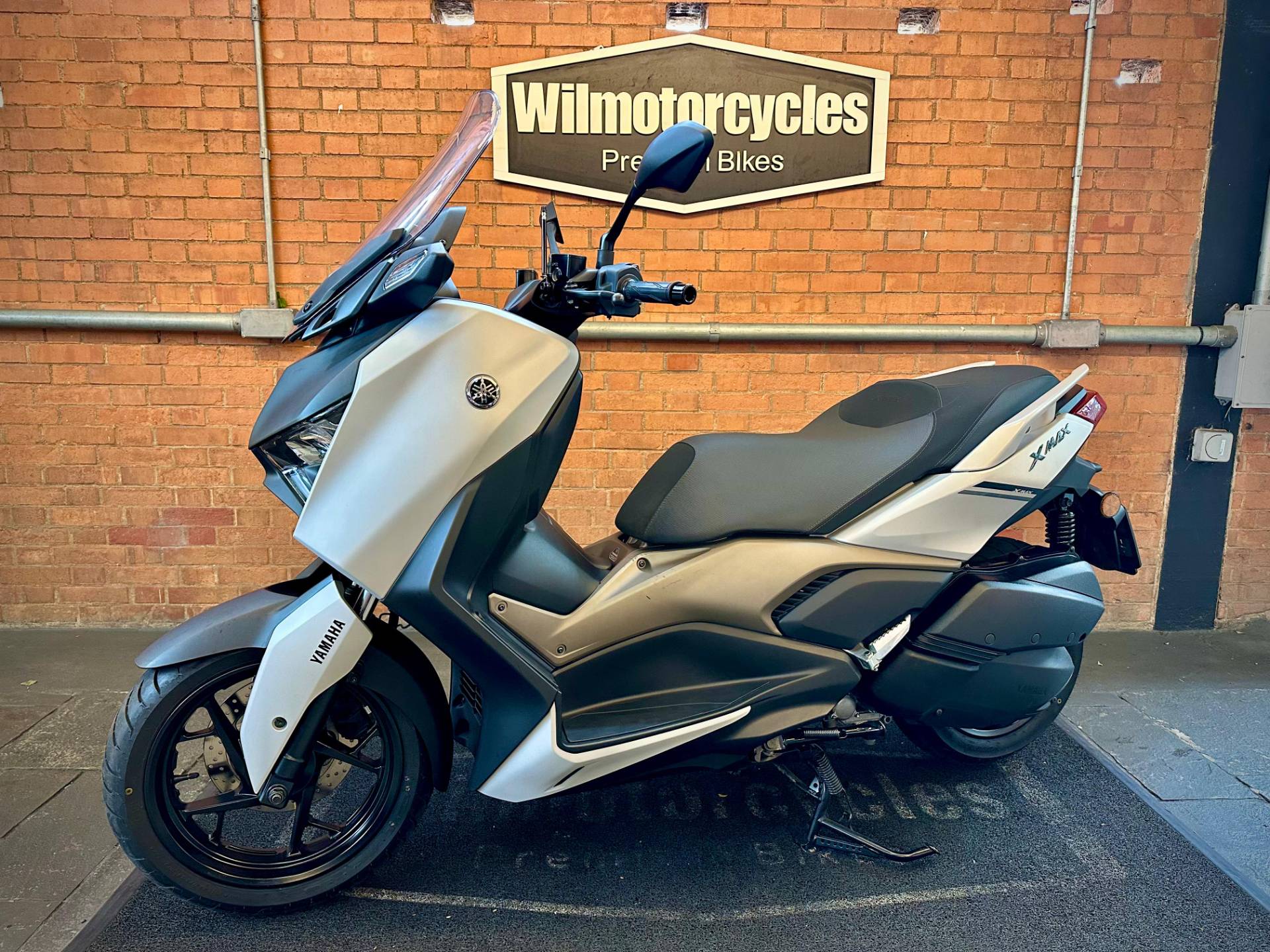 YAMAHA XMAX 250 CONNECTED ABS