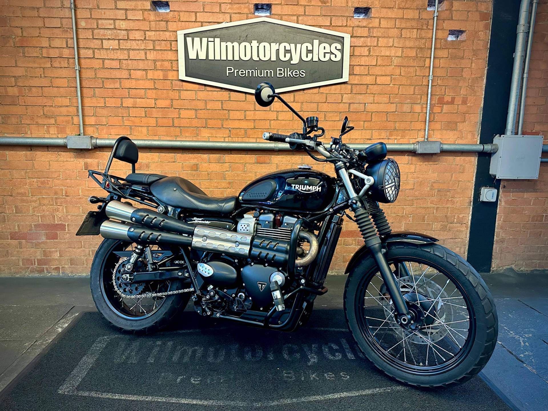 TRIUMPH STREET SCRAMBLER