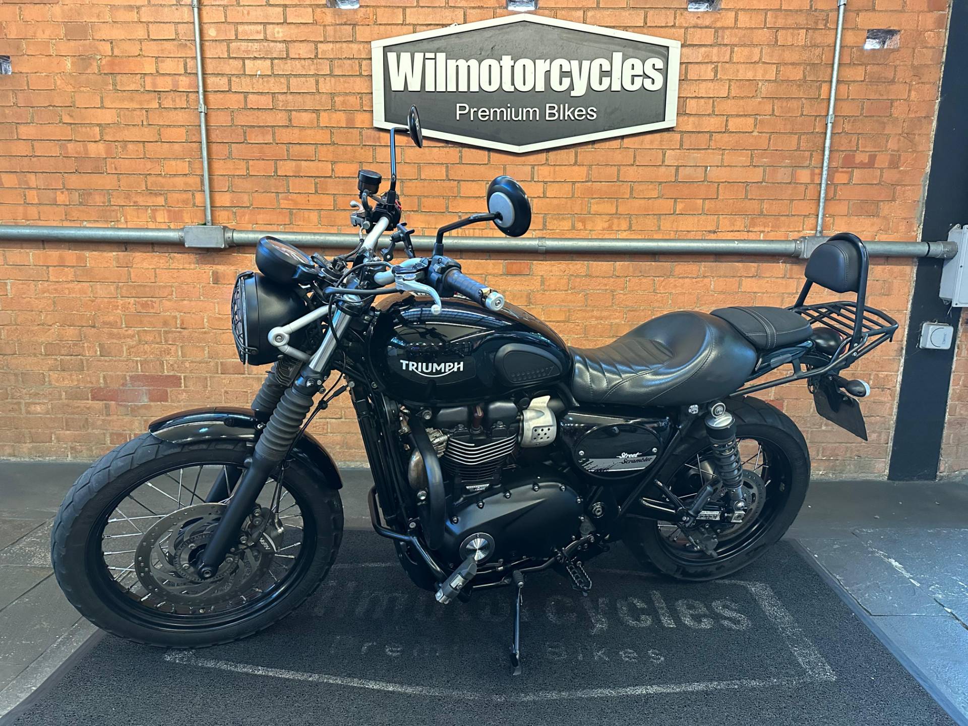TRIUMPH STREET SCRAMBLER
