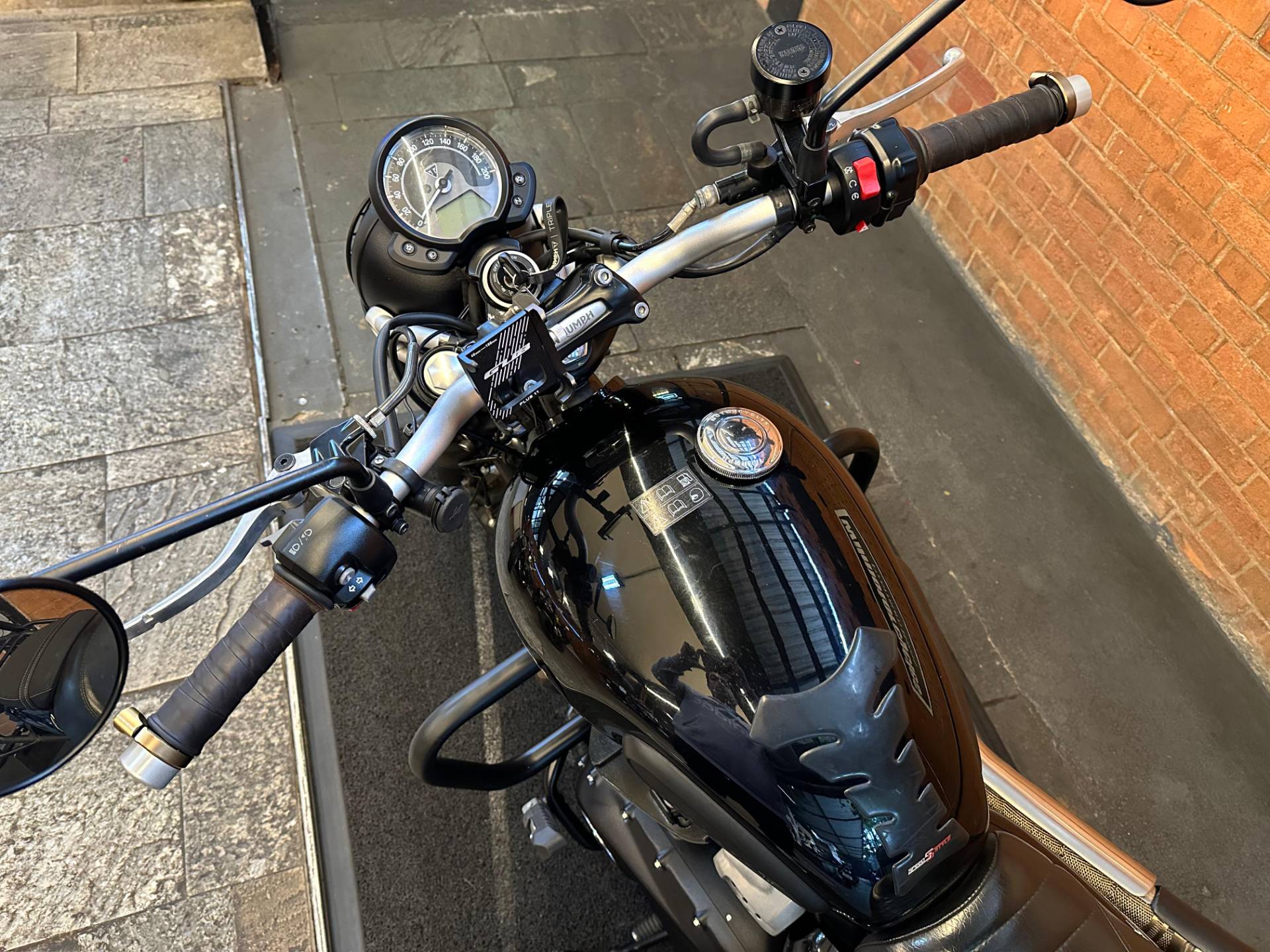 TRIUMPH STREET SCRAMBLER