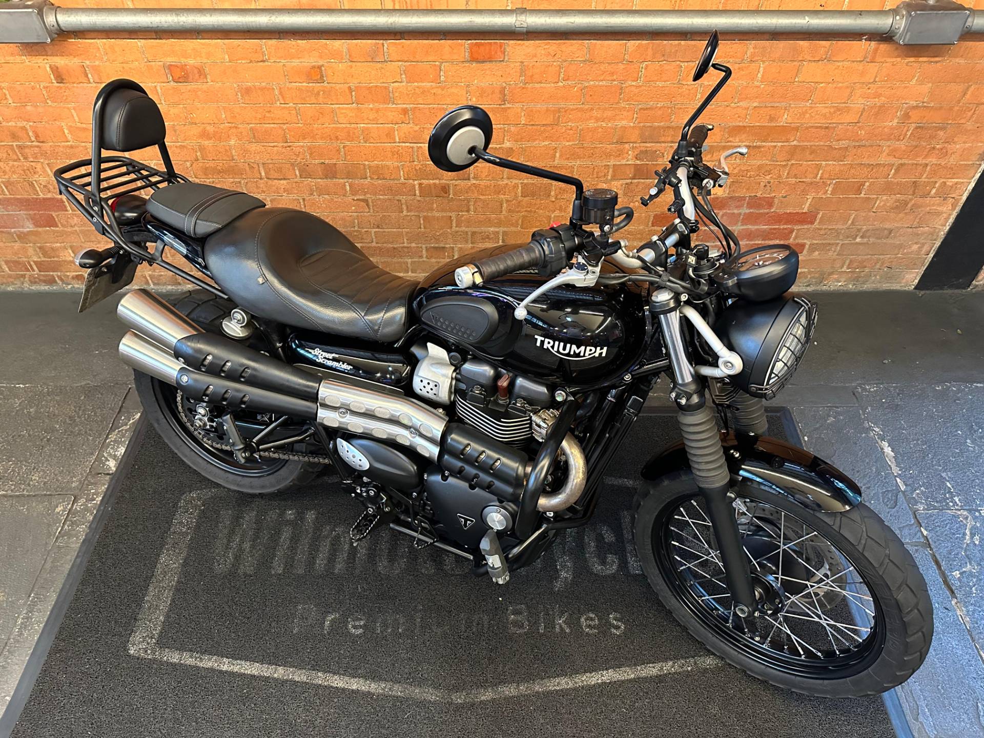TRIUMPH STREET SCRAMBLER