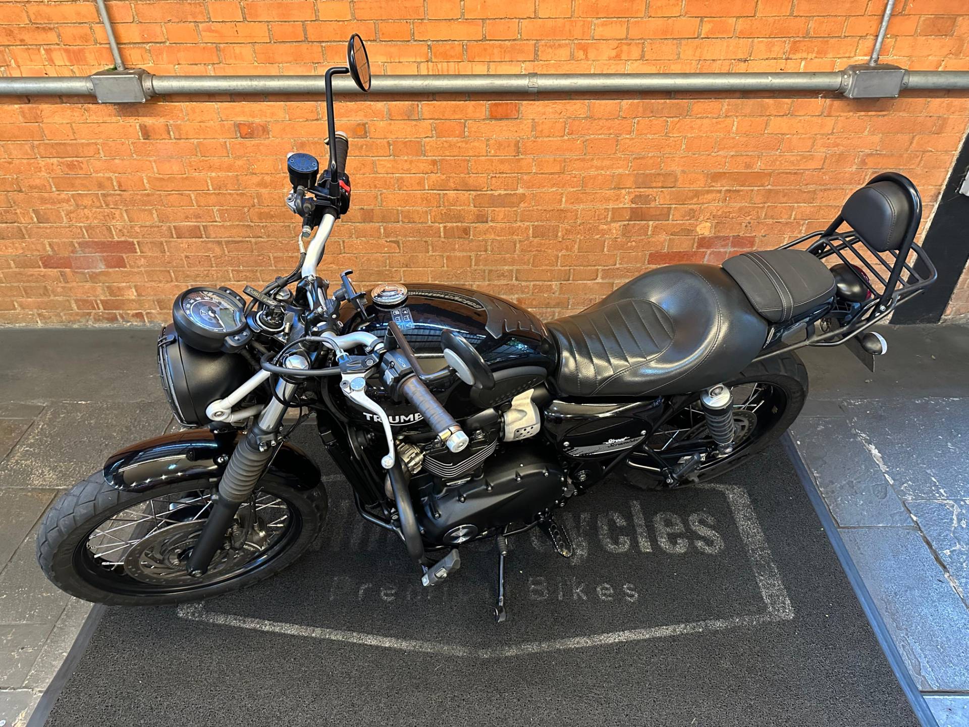 TRIUMPH STREET SCRAMBLER